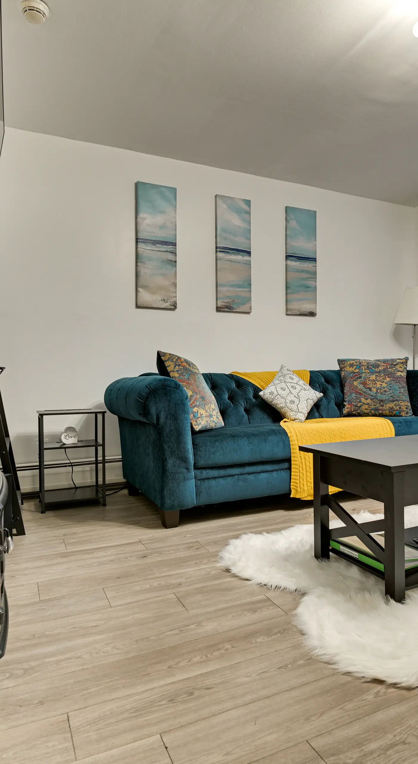 Walk to Downtown Albany: Ten Broeck Triangle Apt!