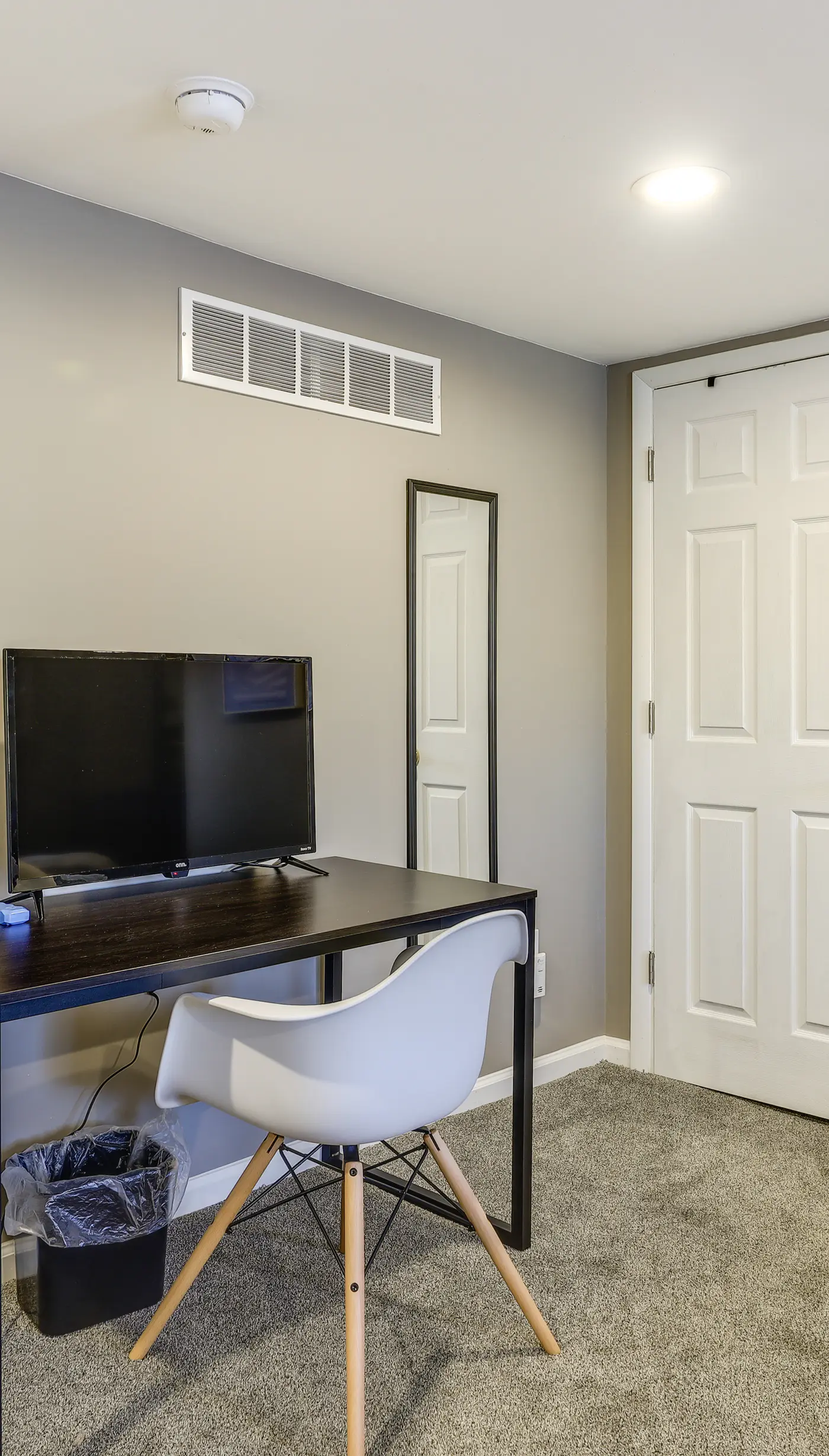 Cozy Newport Cottage Near Stadiums & Downtown