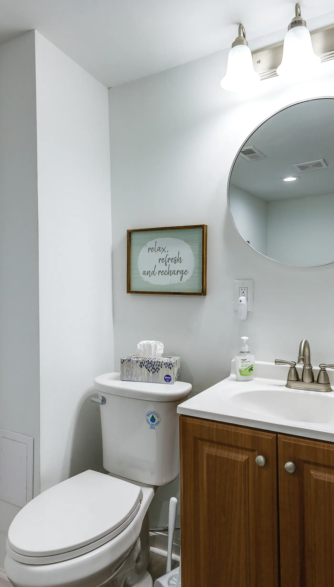 Cozy Newport Cottage Near Stadiums & Downtown
