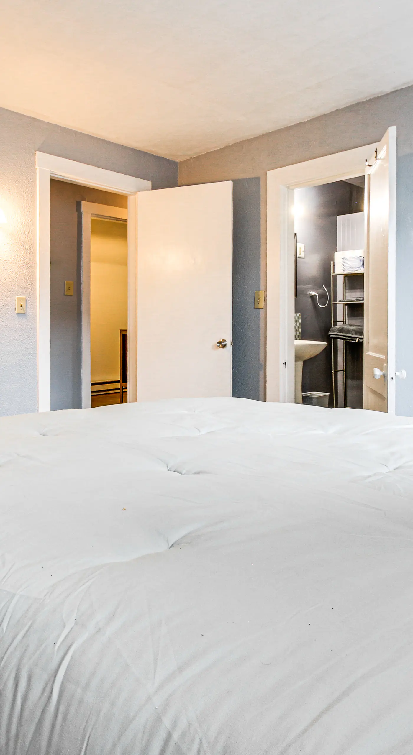 Pet-Friendly Cincinnati Apt: 5 Mi to Downtown!
