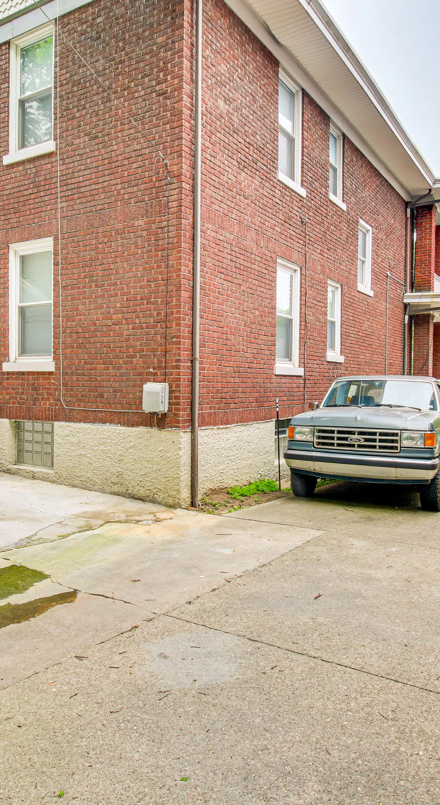 Pet-Friendly Cincinnati Apt: 5 Mi to Downtown!