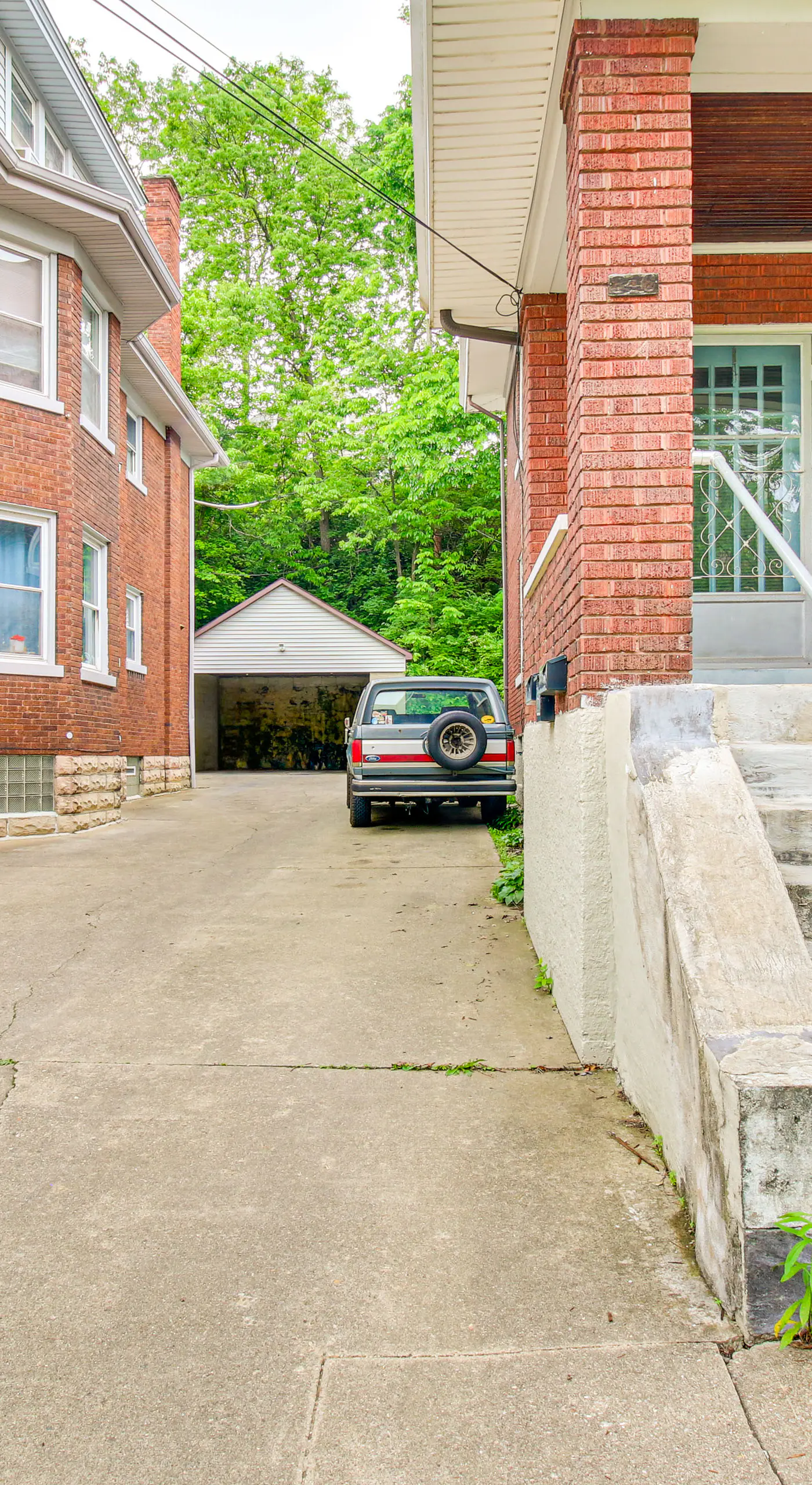 Pet-Friendly Cincinnati Apt: 5 Mi to Downtown!