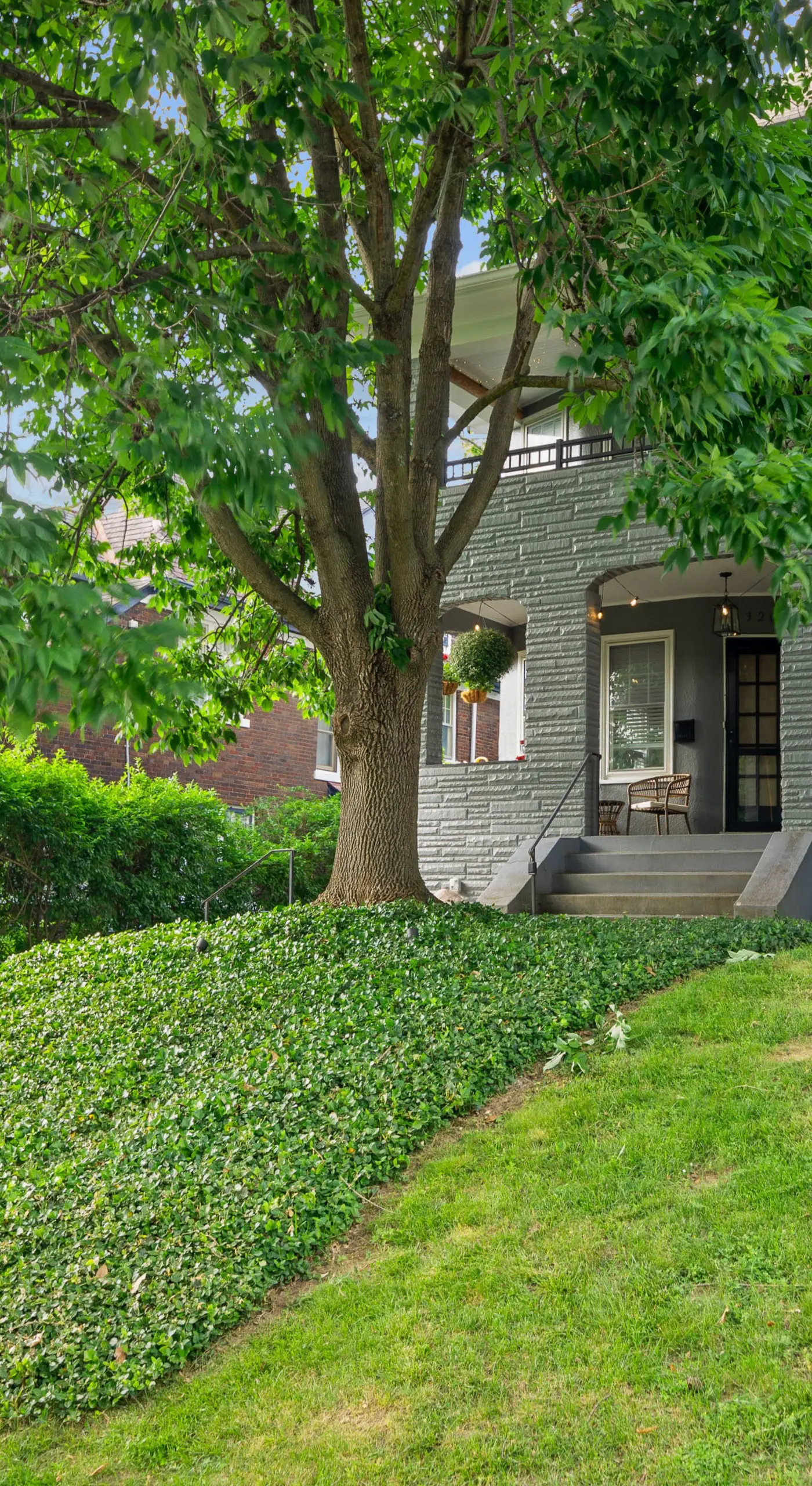 Cincinnati Apartment: 1 Mi to Hyde Park Square!