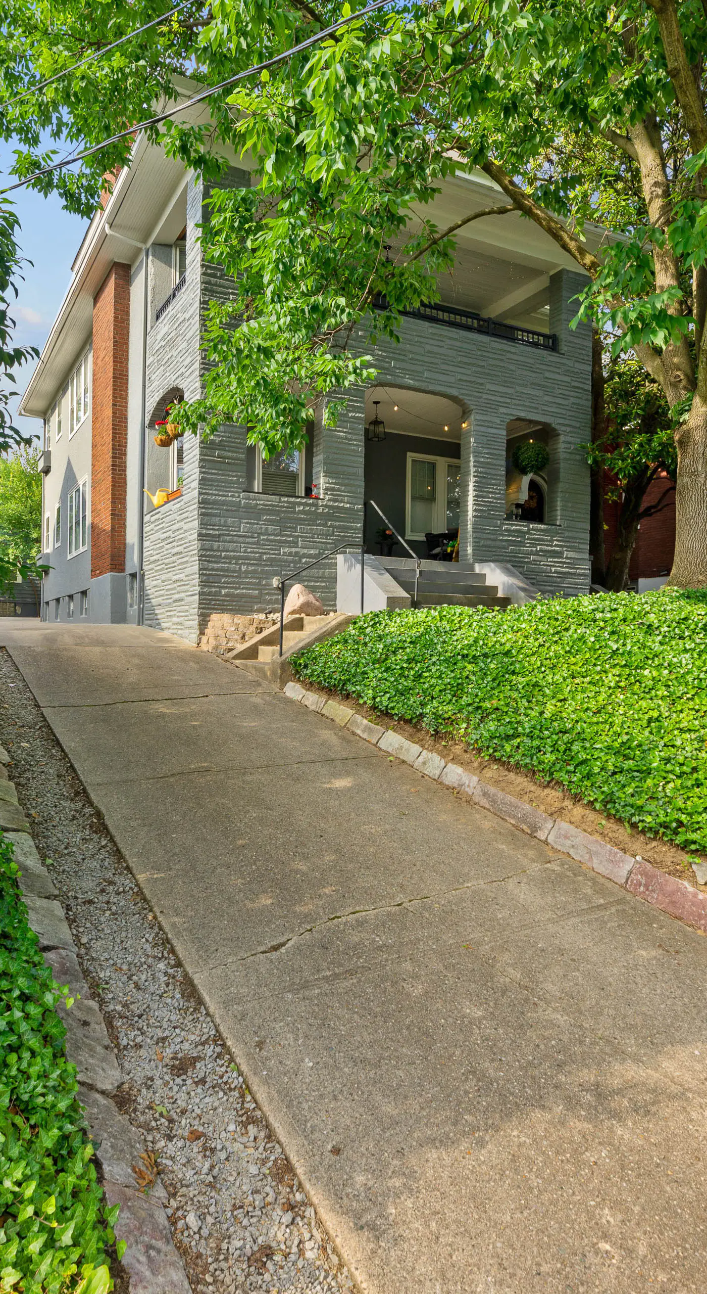 Cincinnati Apartment: 1 Mi to Hyde Park Square!