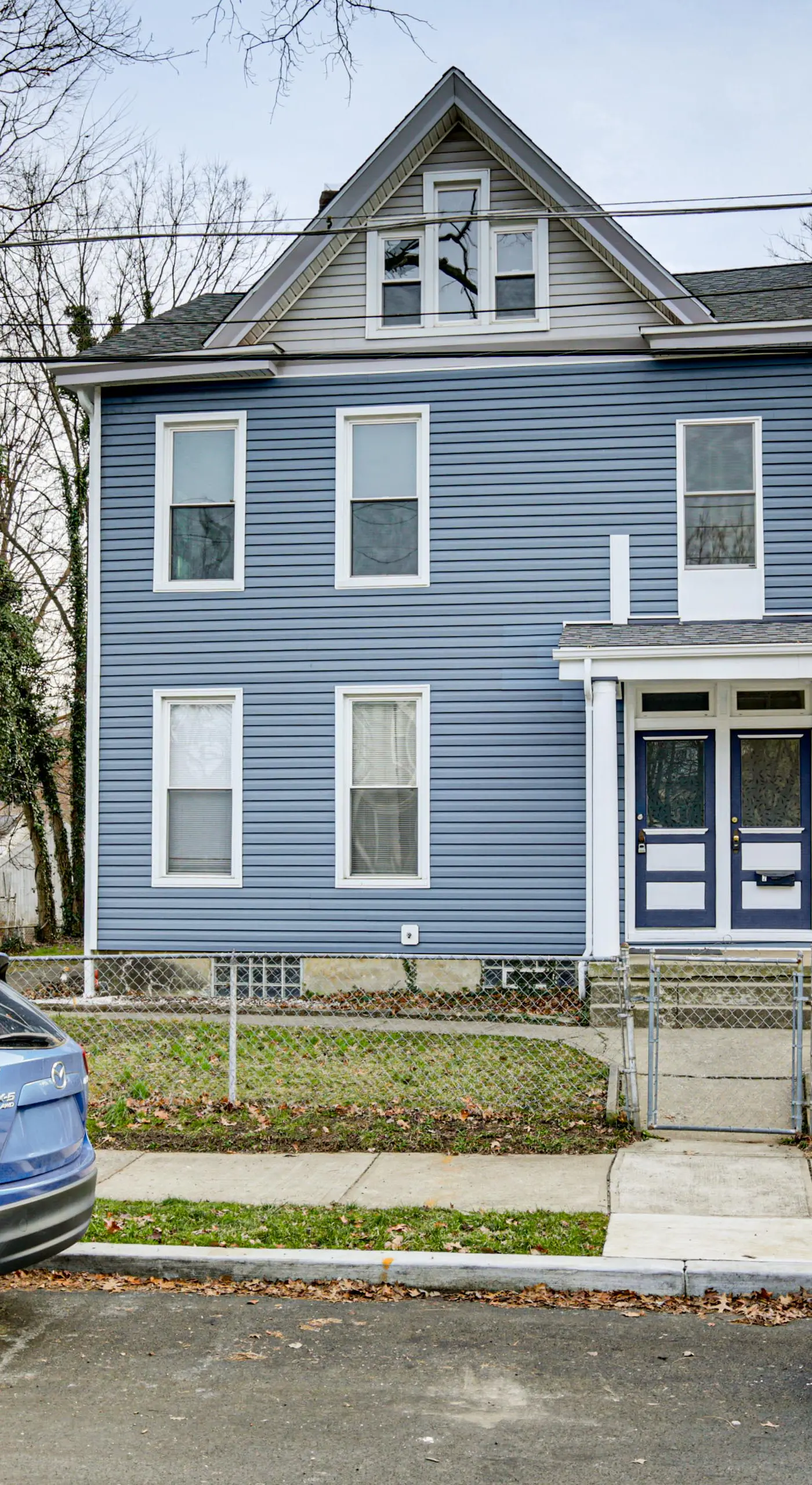 6 Mi to Dtwn Cincinnati: Dog-Friendly Apt w/ Yard