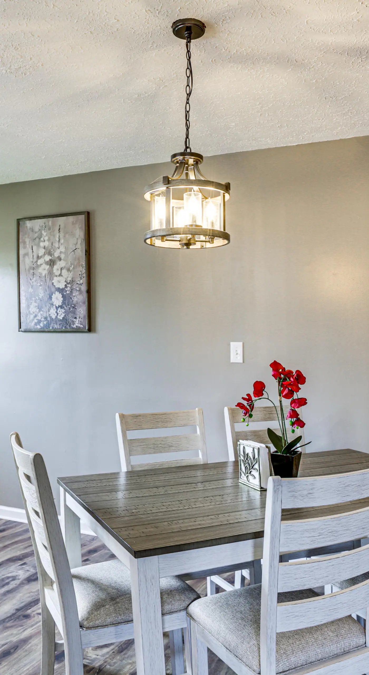 6 Mi to Dtwn Cincinnati: Dog-Friendly Apt w/ Yard