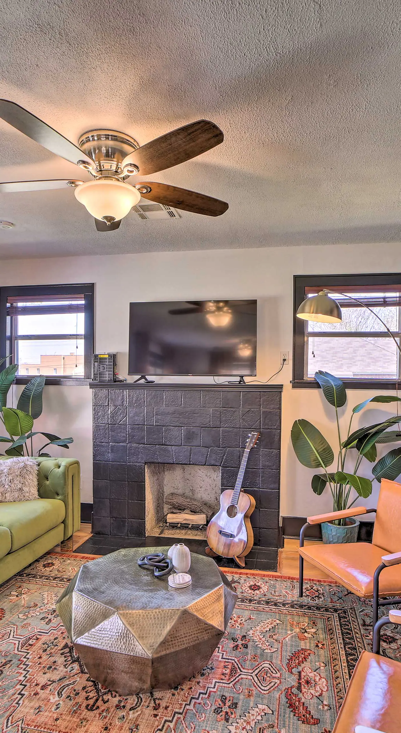 Amazing Musical Abode in Expo Square Neighborhood!