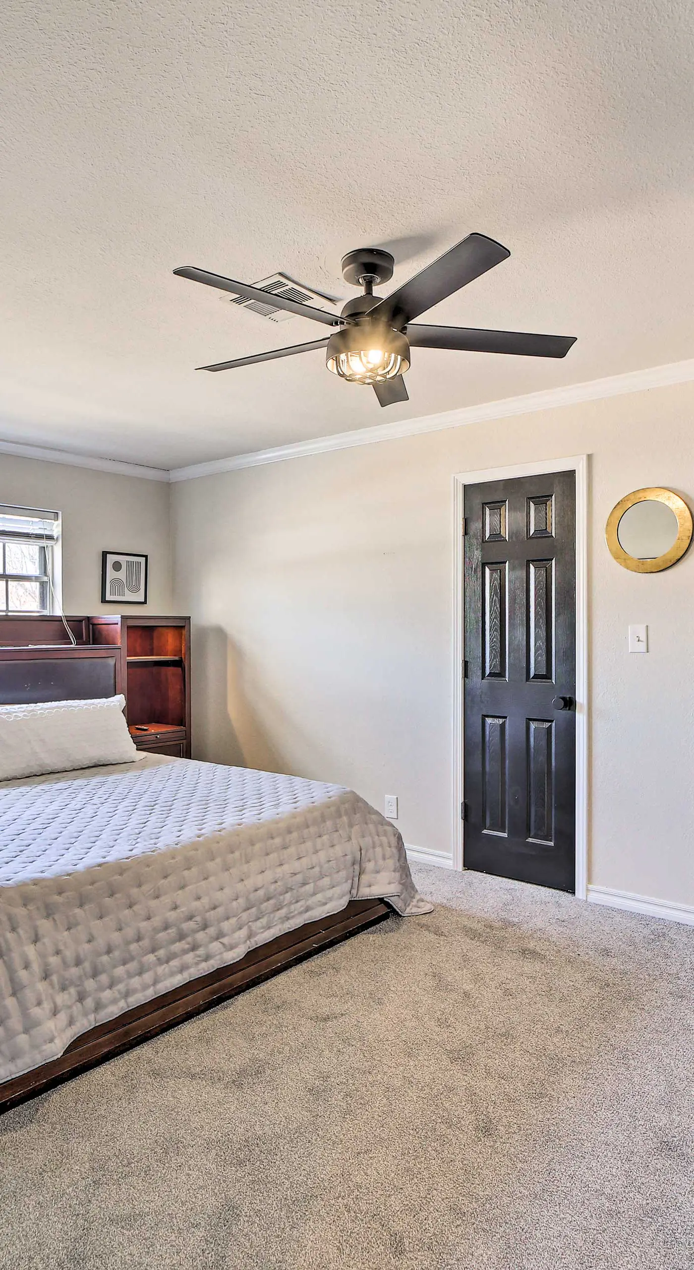 Immaculate 'Woodland View' Retreat w/ Hot Tub