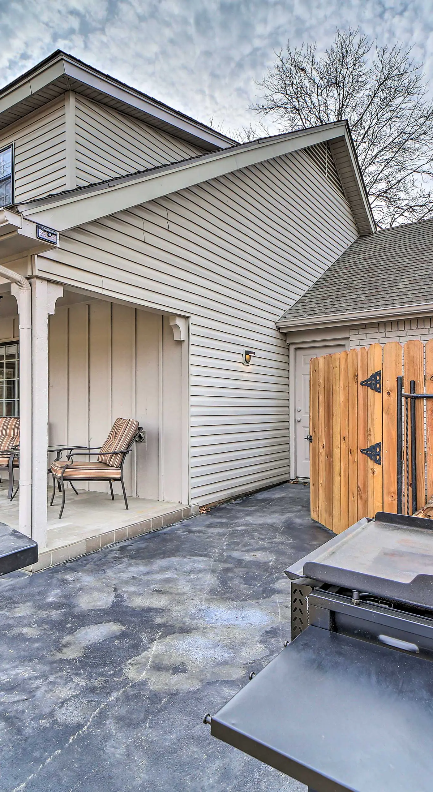 Immaculate 'Woodland View' Retreat w/ Hot Tub