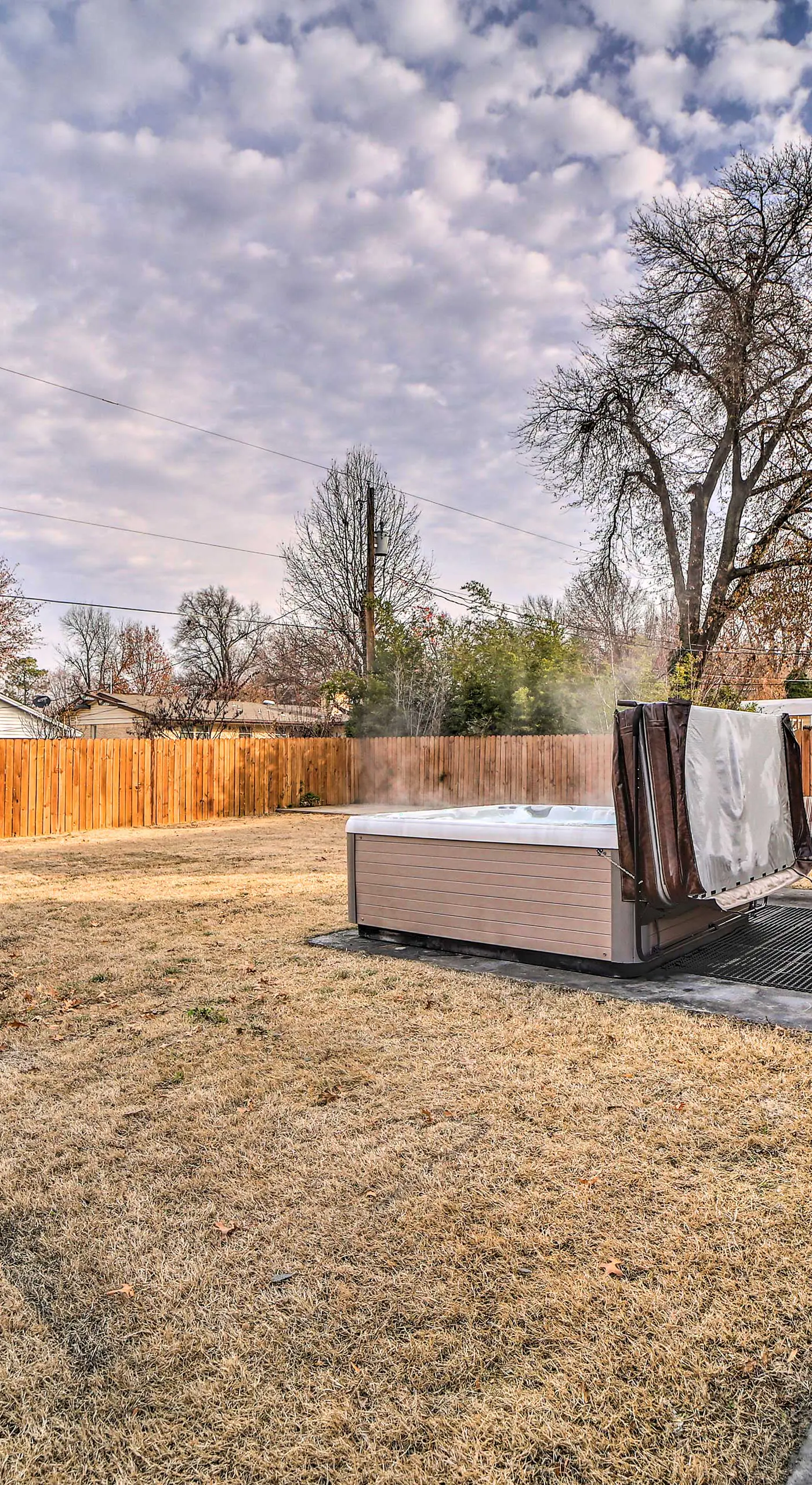 Immaculate 'Woodland View' Retreat w/ Hot Tub