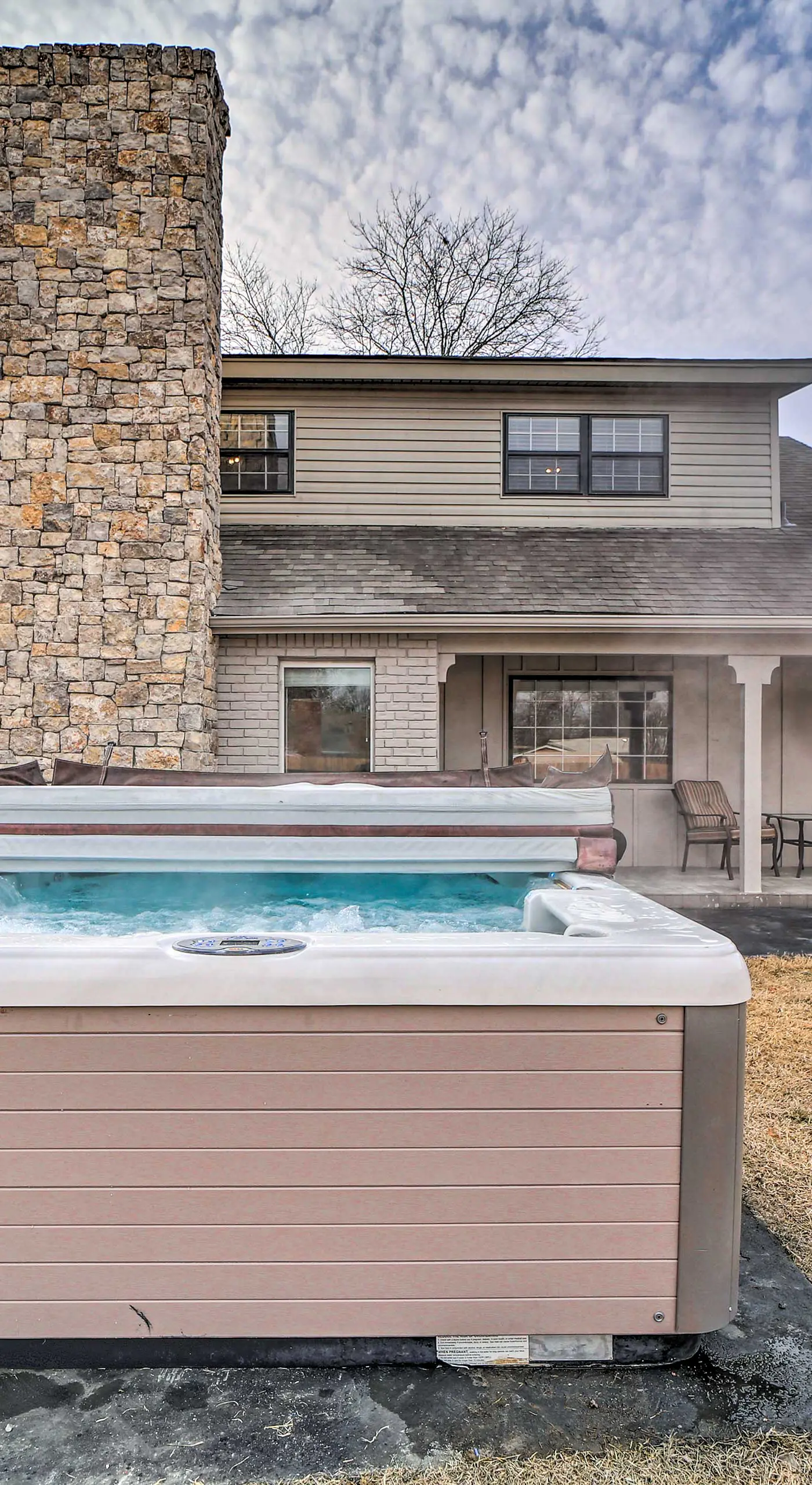 Immaculate 'Woodland View' Retreat w/ Hot Tub