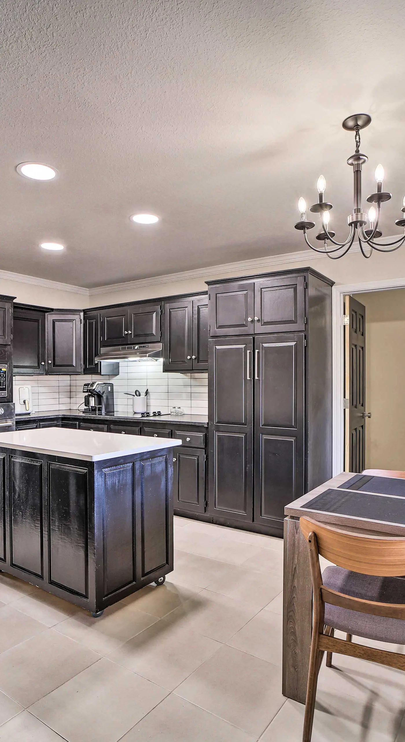 Immaculate 'Woodland View' Retreat w/ Hot Tub