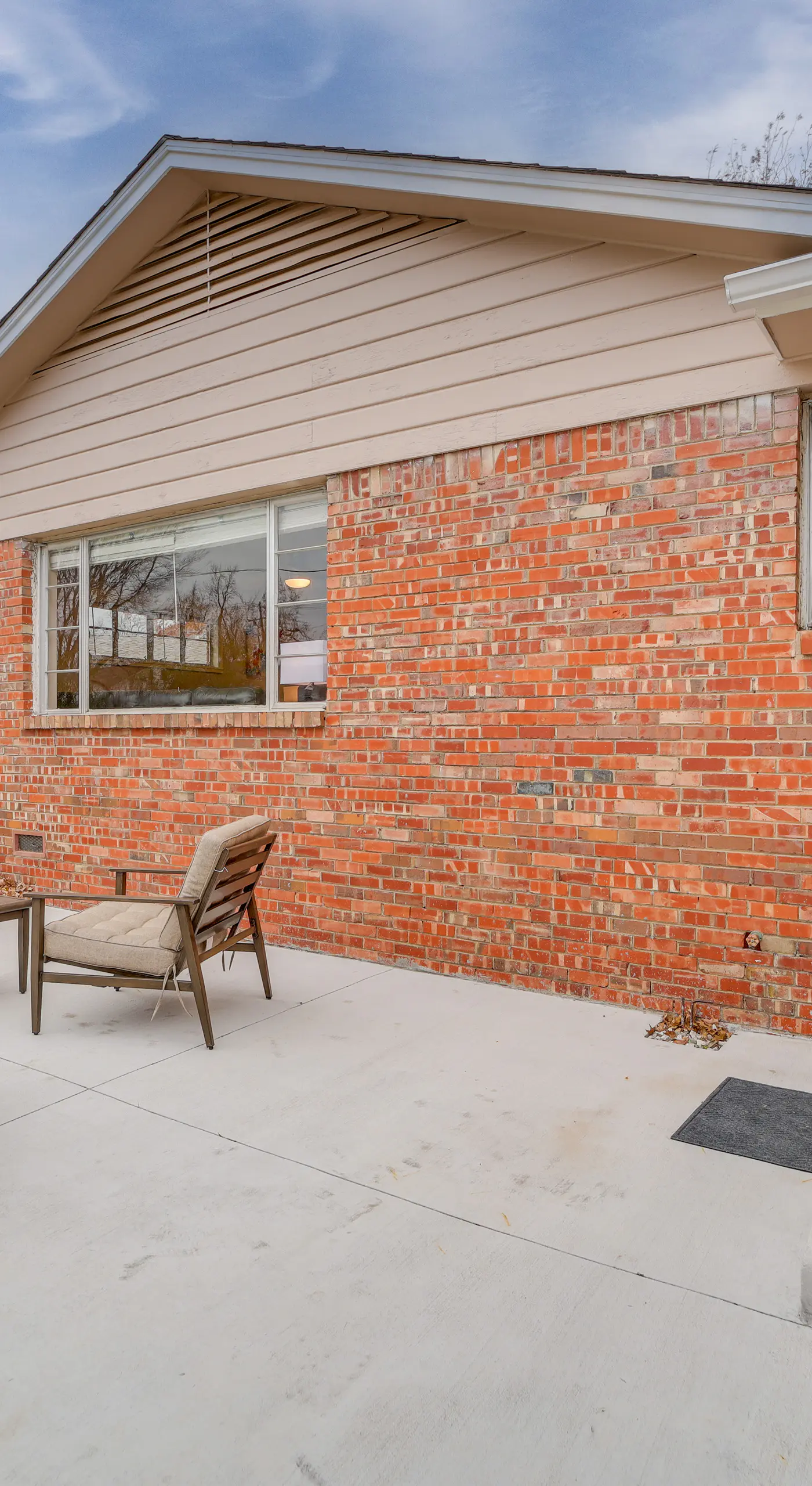 6 Mi to Dtwn: Dog-Friendly Home w/ Yard in Tulsa