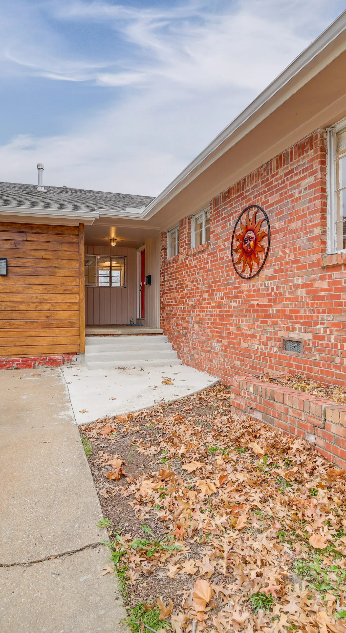 6 Mi to Dtwn: Dog-Friendly Home w/ Yard in Tulsa