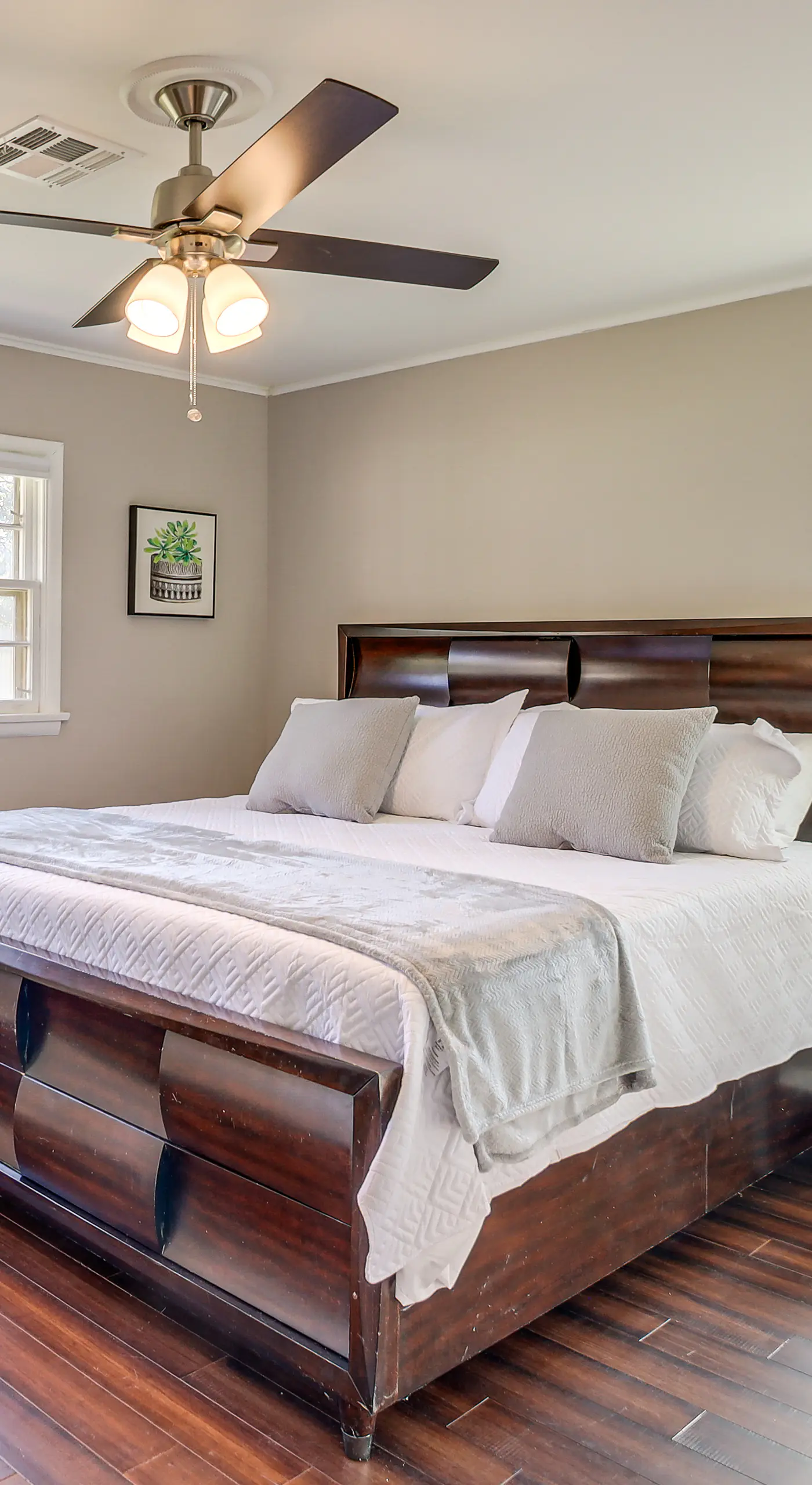 Pet-Friendly Home w/ Yard: 8 Mi to Downtown Tulsa!