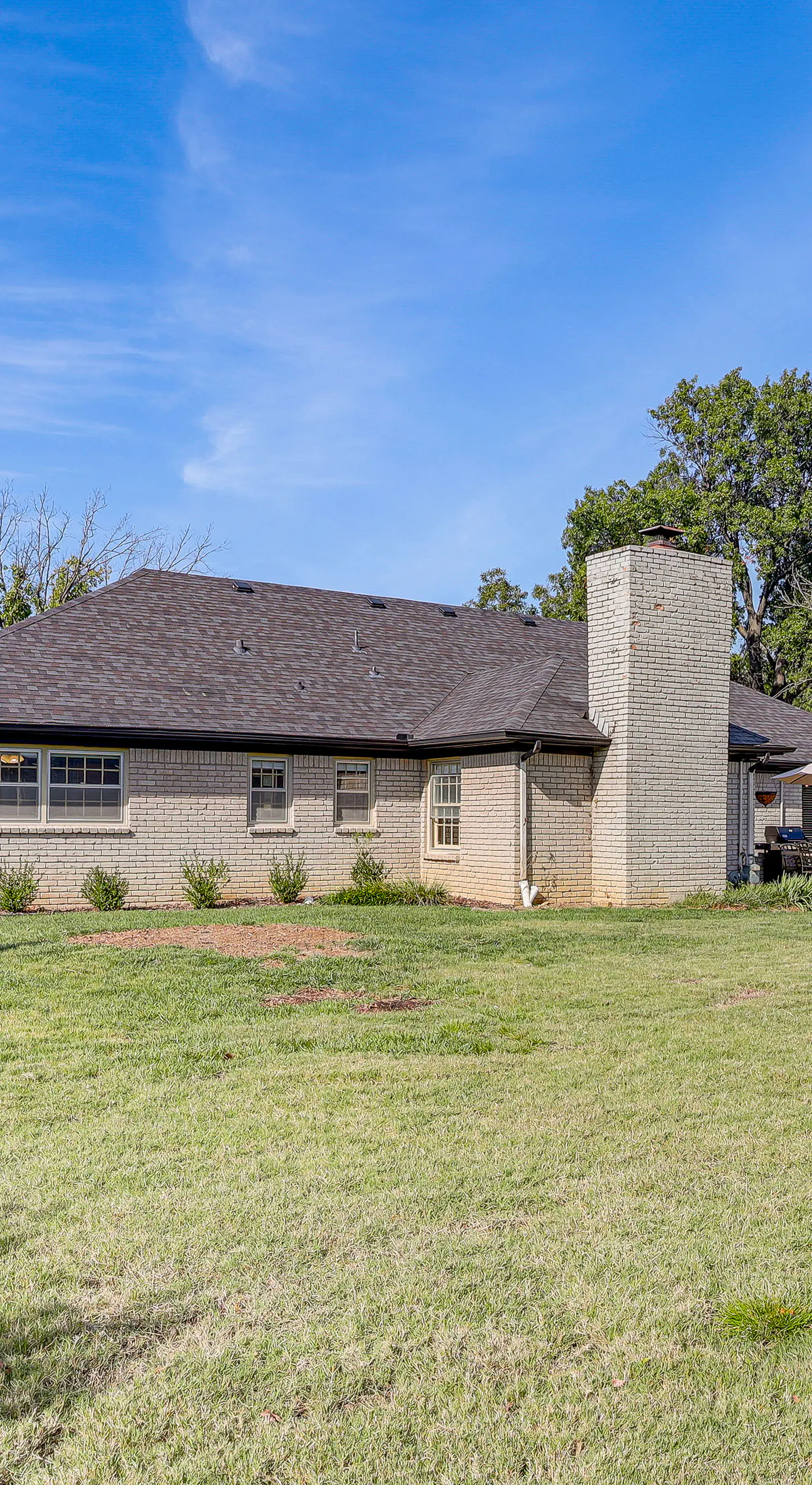 Pet-Friendly Home w/ Yard: 8 Mi to Downtown Tulsa!