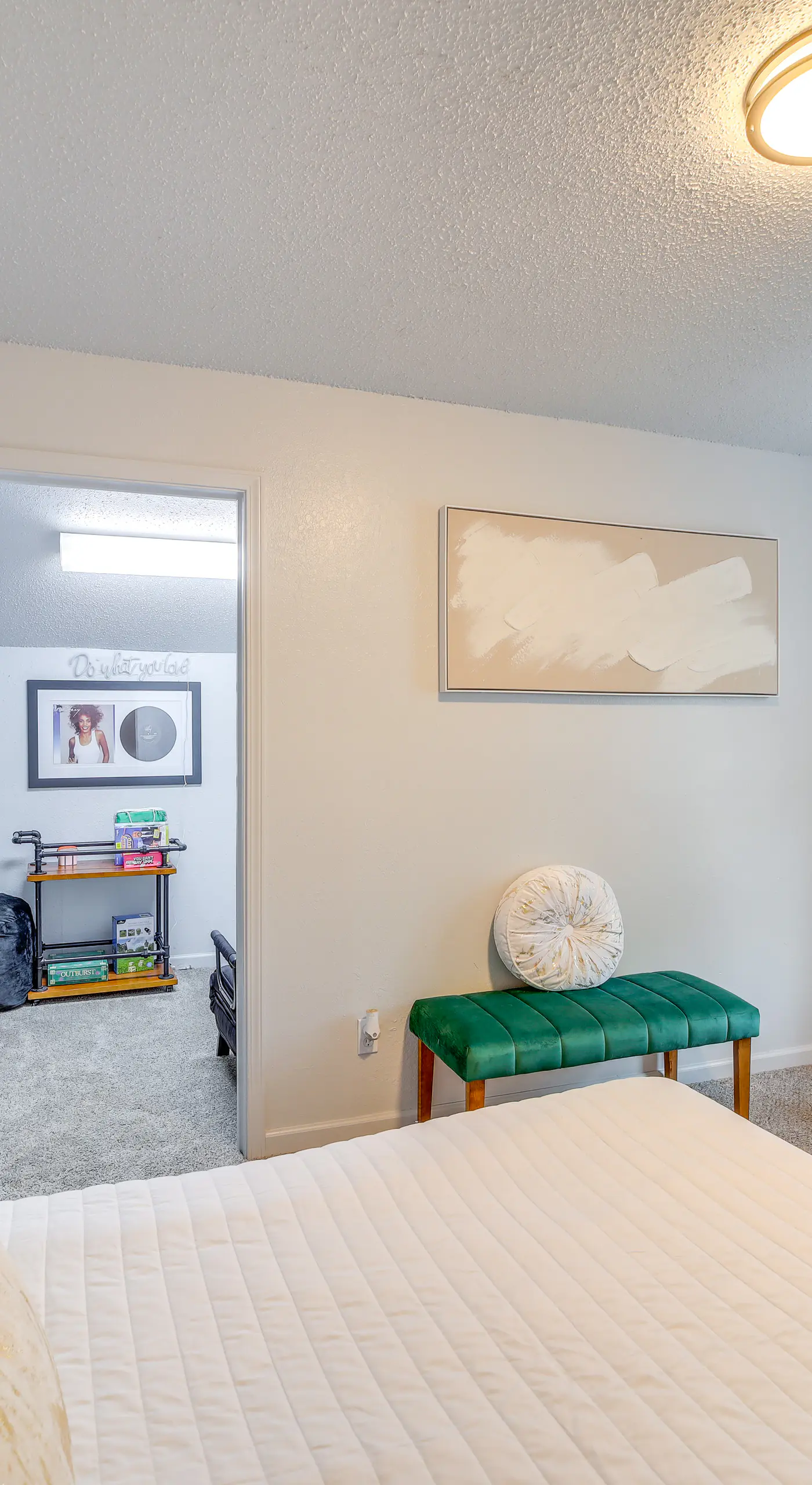 Pet-Friendly Retreat w/ Yard, 12 Mi to Dtwn Tulsa
