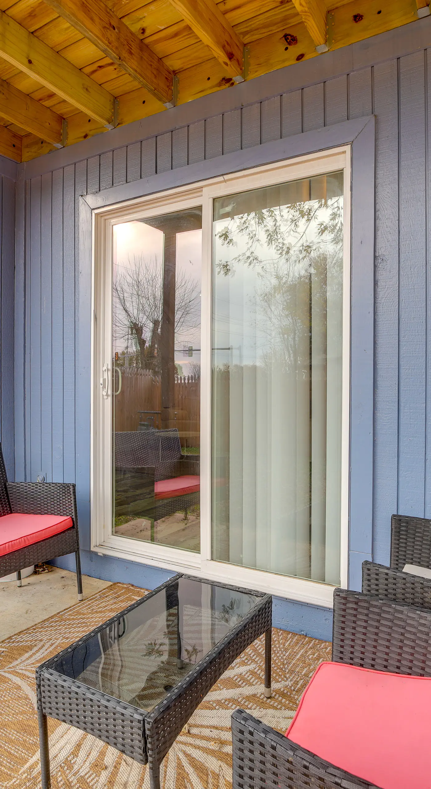 Pet-Friendly Retreat w/ Yard, 12 Mi to Dtwn Tulsa