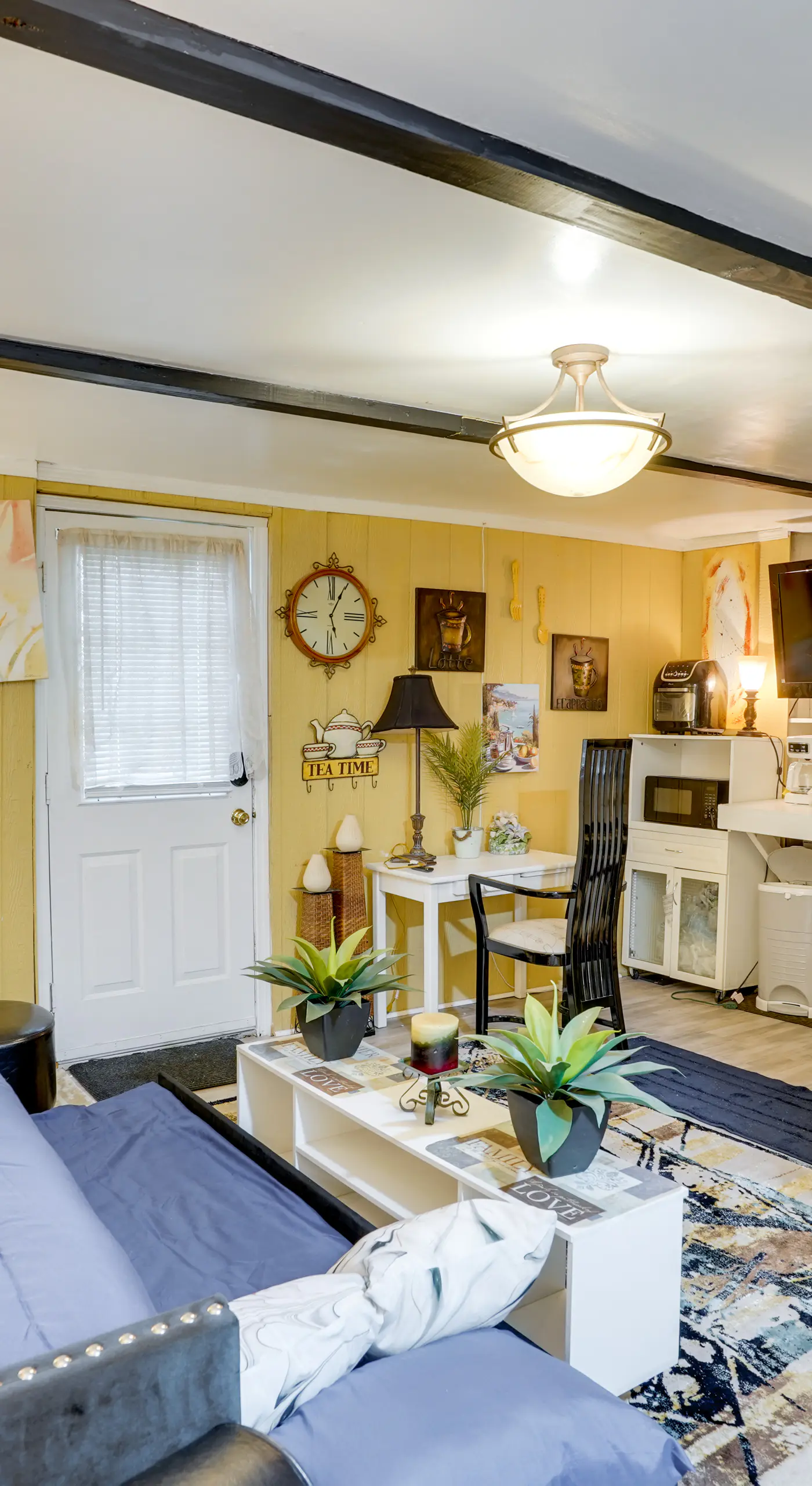1 Mi to Dtwn: Fayetteville Studio w/ Patio
