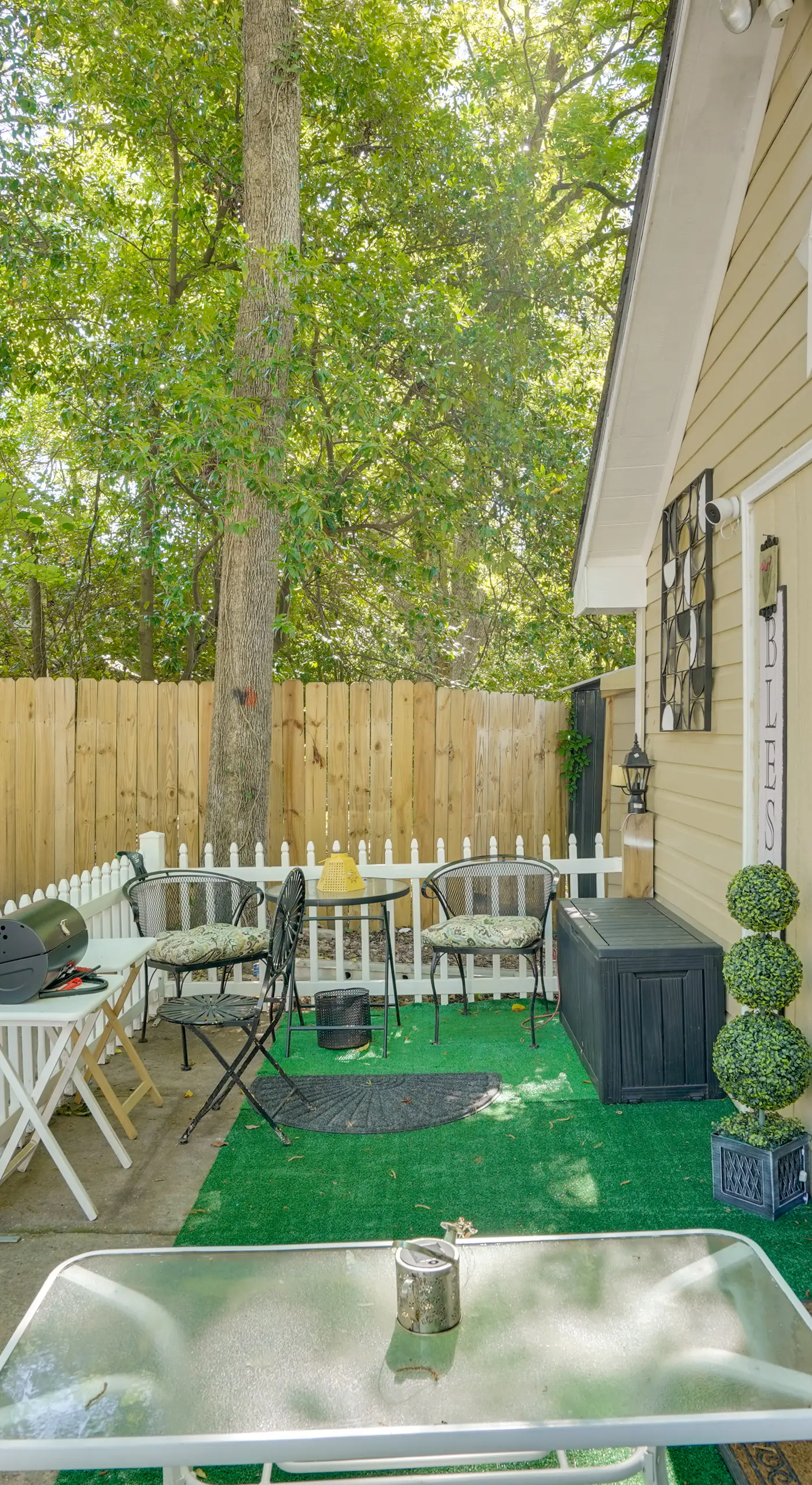 1 Mi to Dtwn: Fayetteville Studio w/ Patio