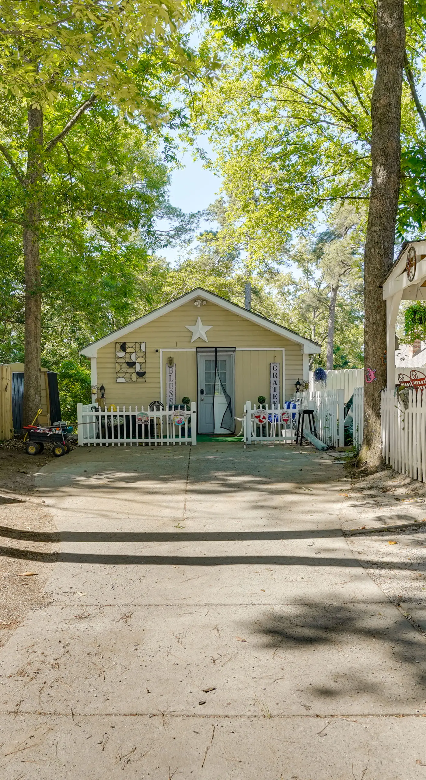 1 Mi to Dtwn: Fayetteville Studio w/ Patio