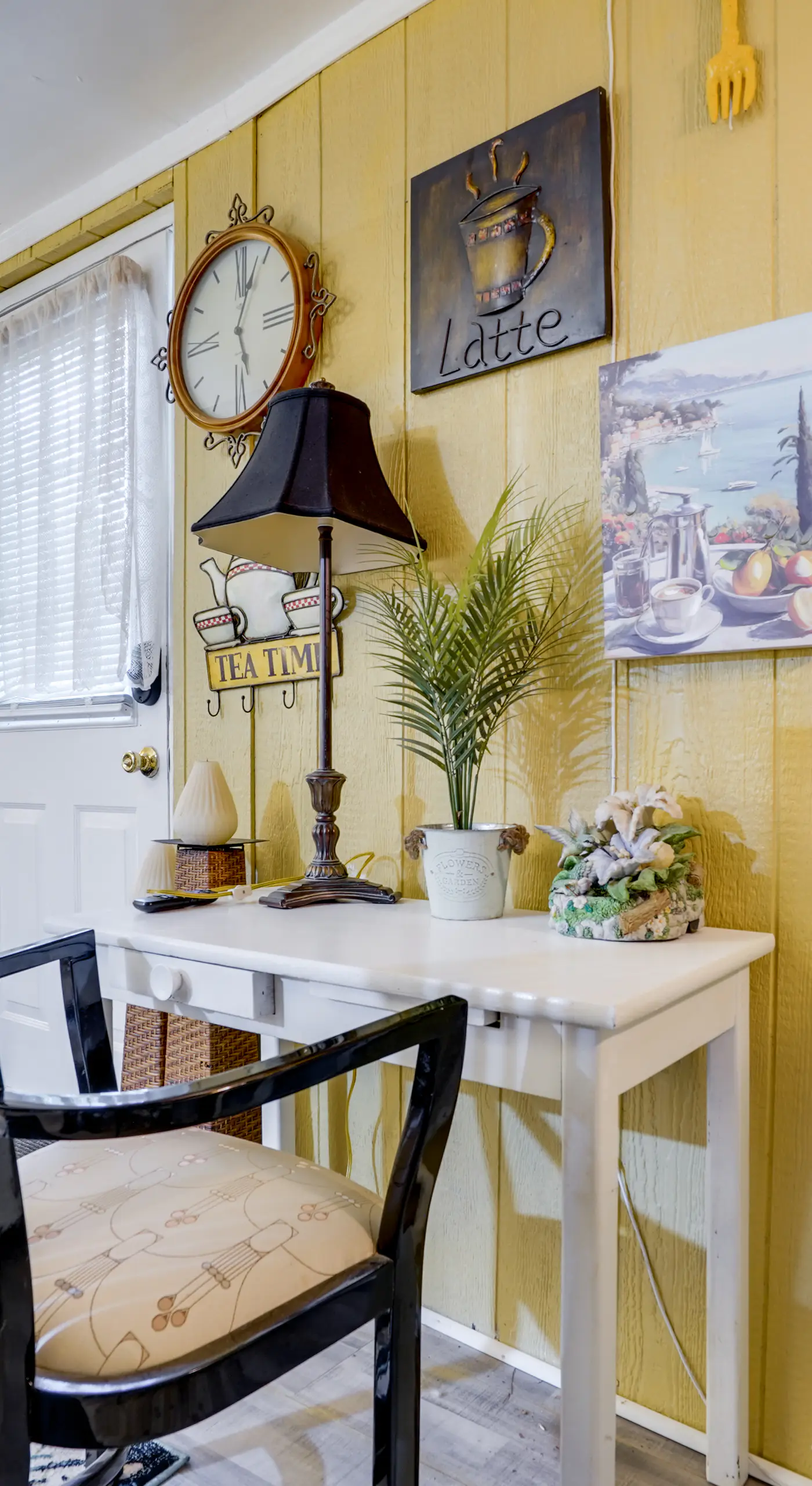 1 Mi to Dtwn: Fayetteville Studio w/ Patio