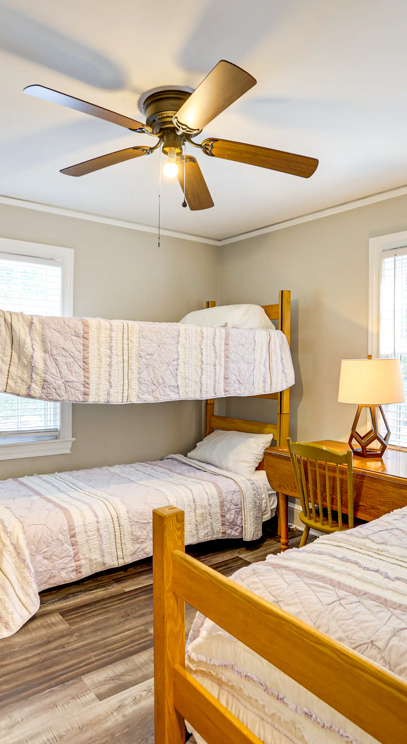 < 1 Mi to Paris Mtn State Park: Retreat w/ Deck!
