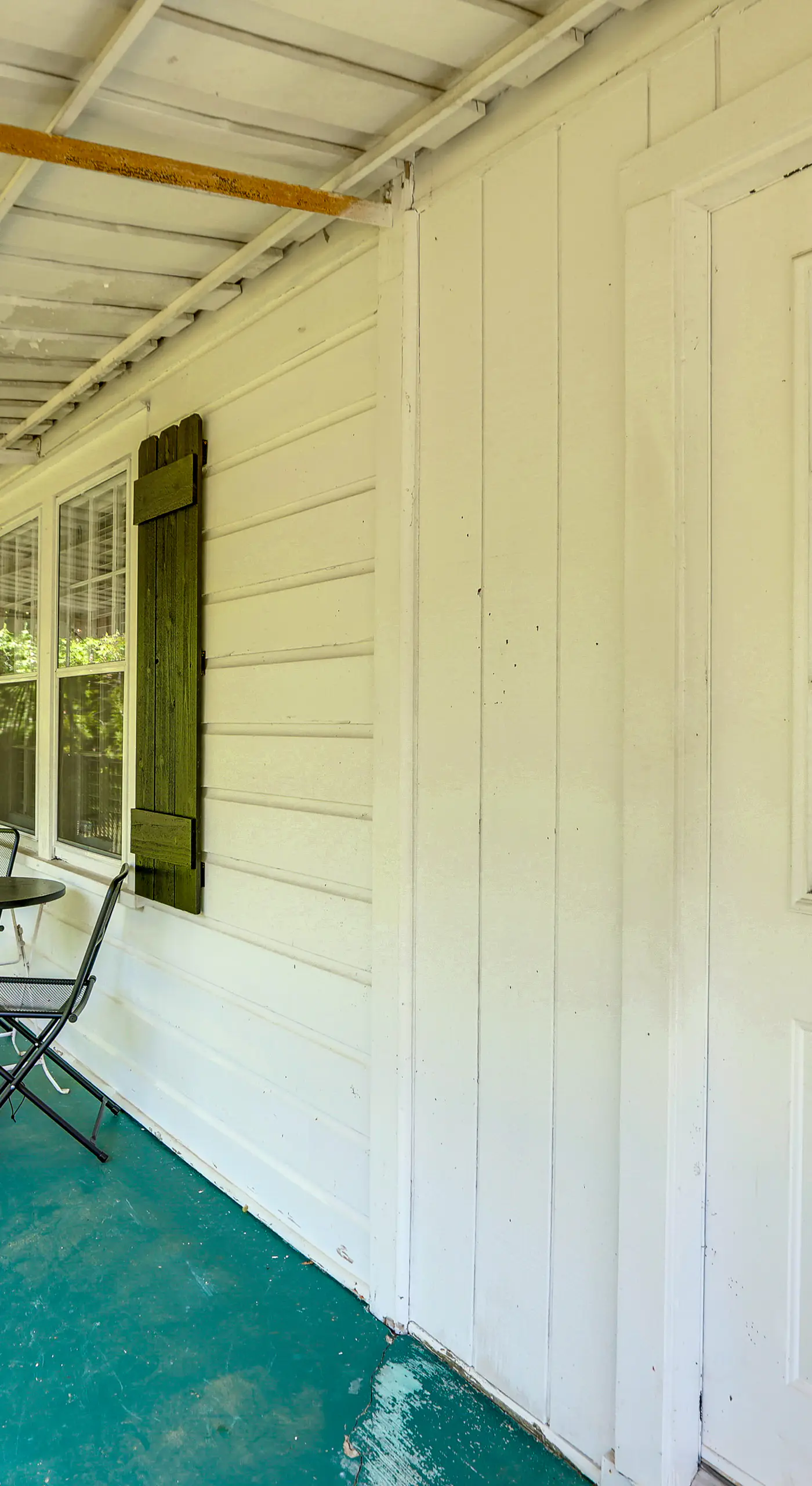 < 1 Mi to Paris Mtn State Park: Retreat w/ Deck!
