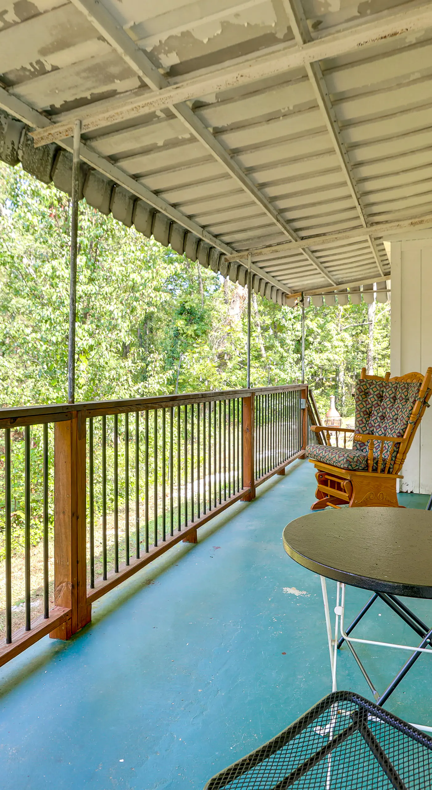 < 1 Mi to Paris Mtn State Park: Retreat w/ Deck!