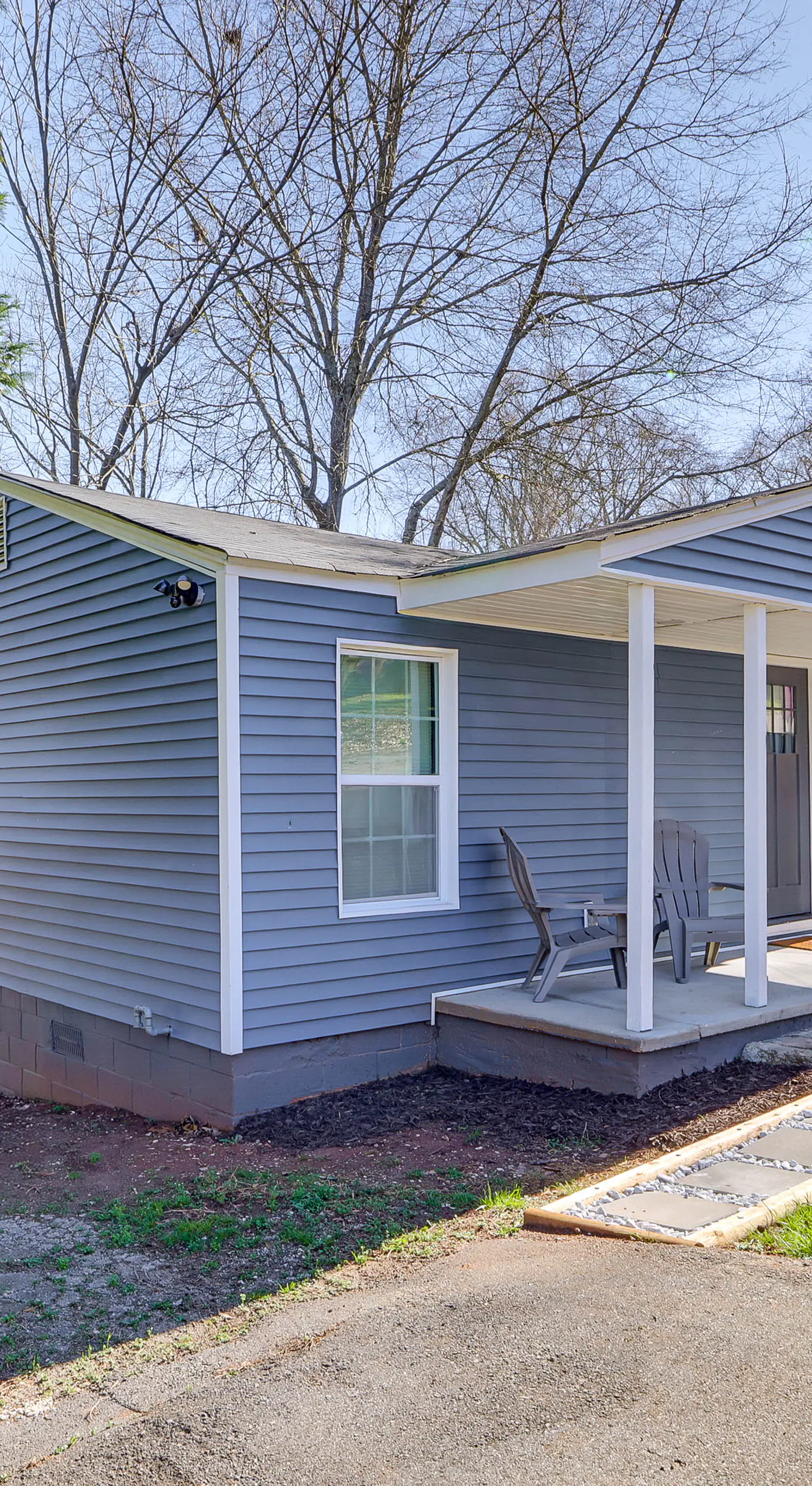 < 3 Mi to Downtown Greenville! Convenient 2BR Home