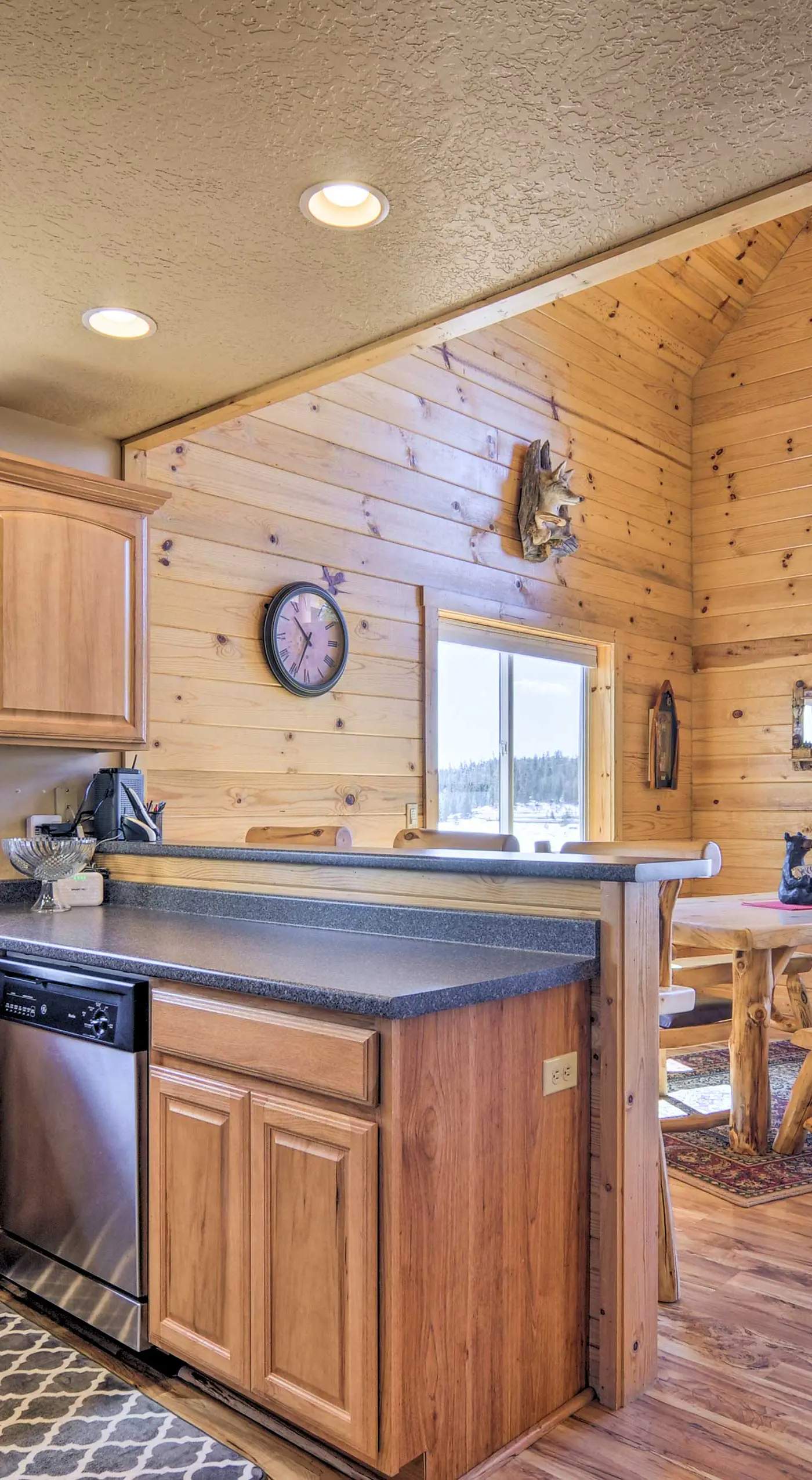 Whistling Woods Cabin: Meadow Views + Gas Grill!