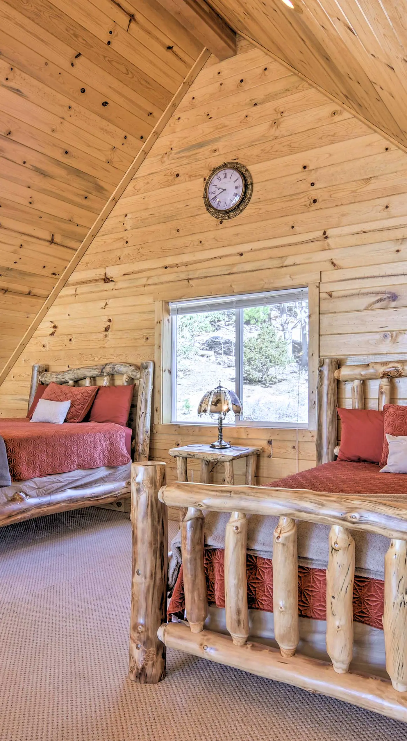Whistling Woods Cabin: Meadow Views + Gas Grill!