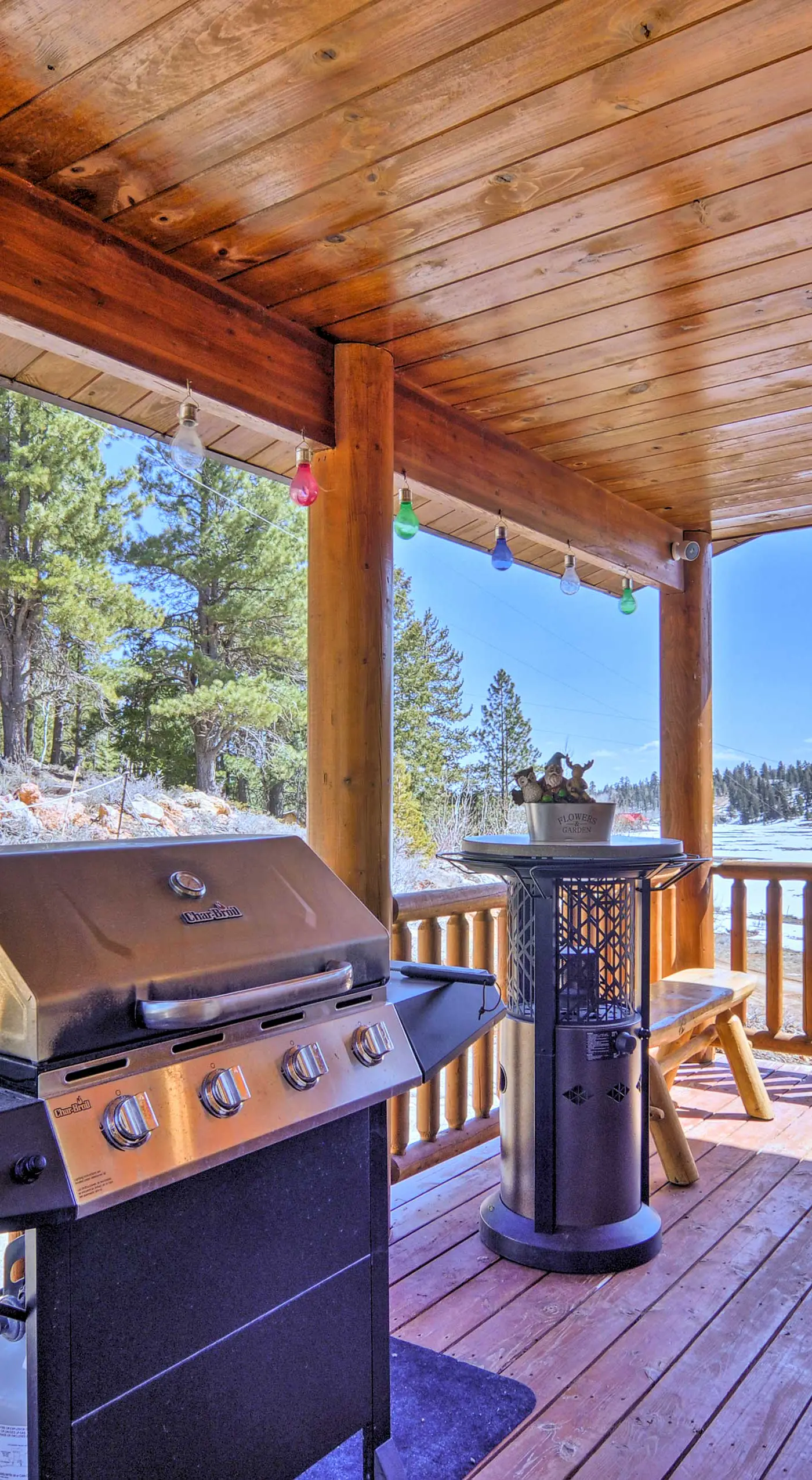 Whistling Woods Cabin: Meadow Views + Gas Grill!
