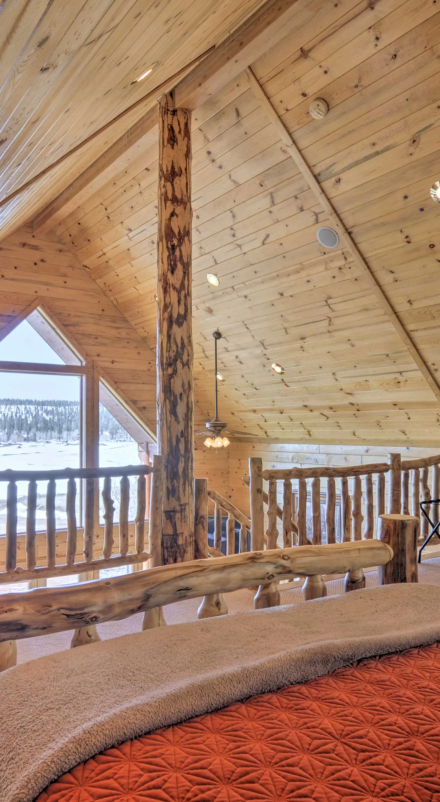 Whistling Woods Cabin: Meadow Views + Gas Grill!