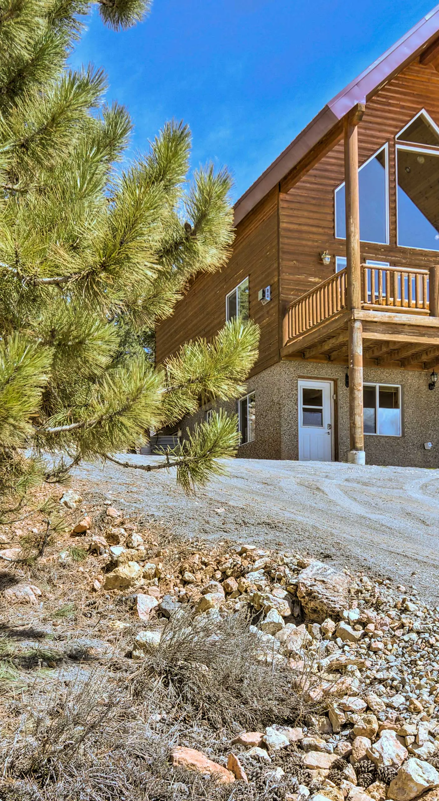 Whistling Woods Cabin: Meadow Views + Gas Grill!