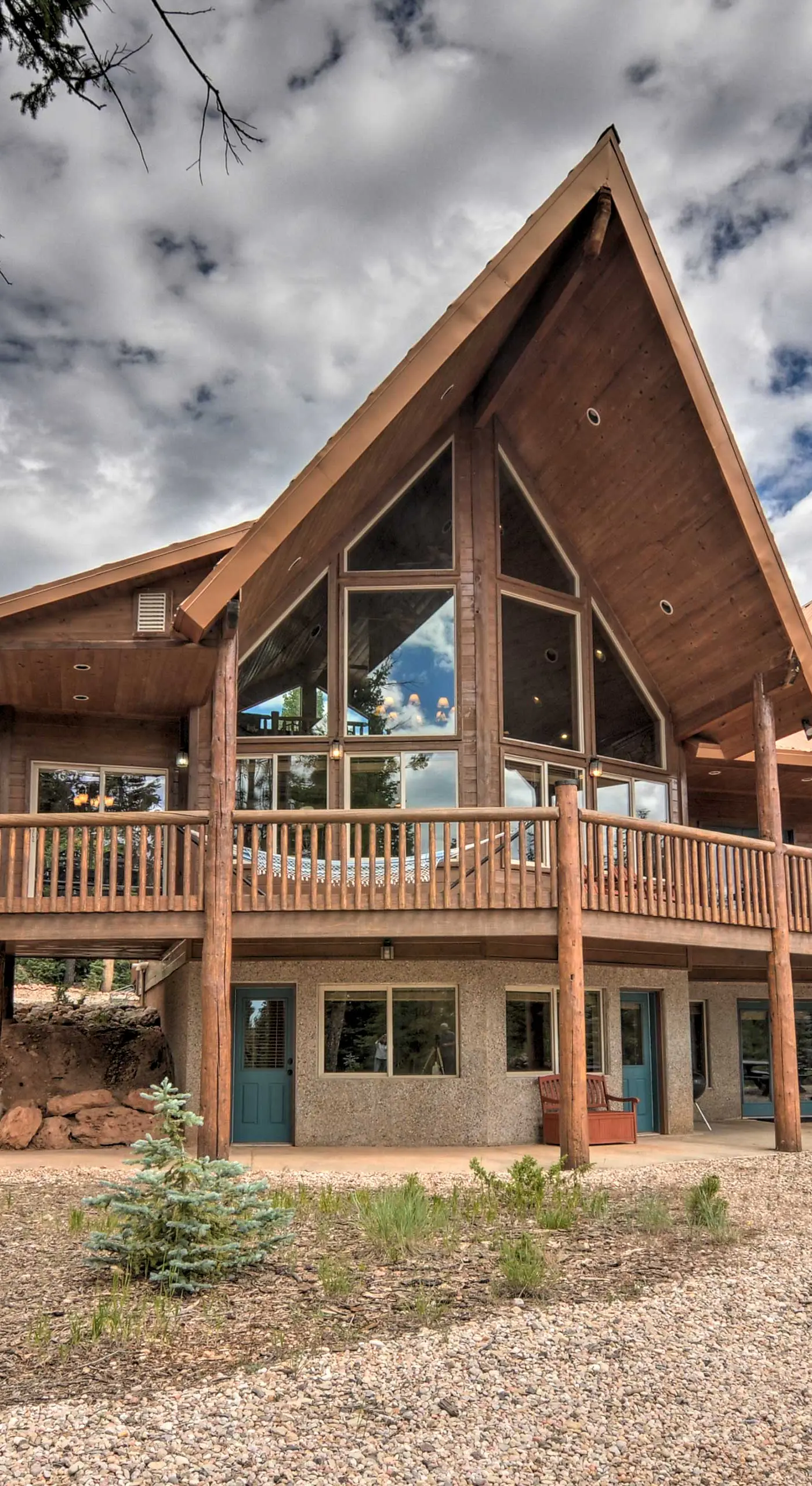 Duck Creek Village Chalet w/ Fire Pit & Decks