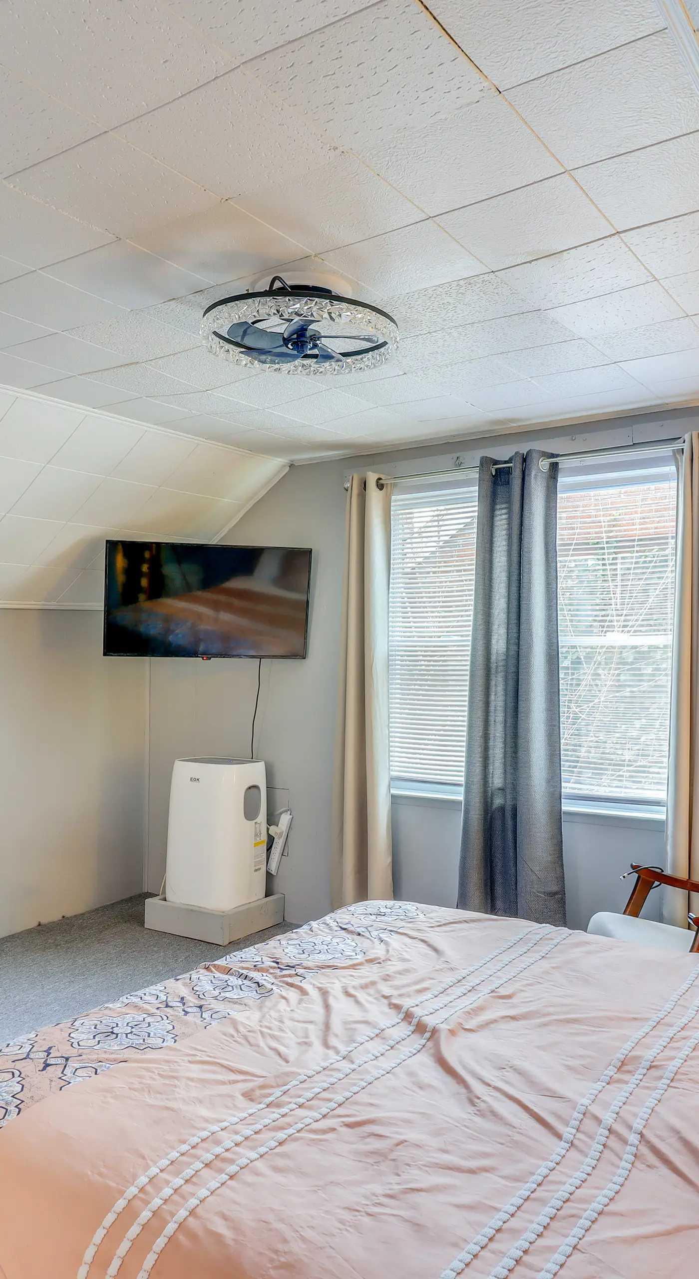 Peaceful Detroit Home w/ Yard: 10 Mi to Downtown!