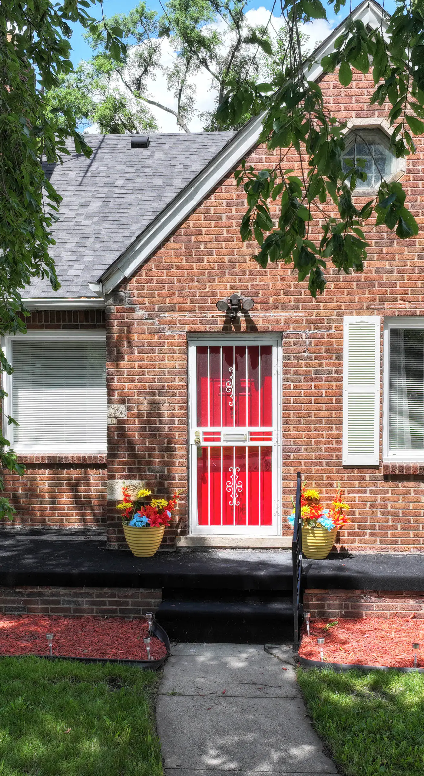 Peaceful Detroit Home w/ Yard: 10 Mi to Downtown!