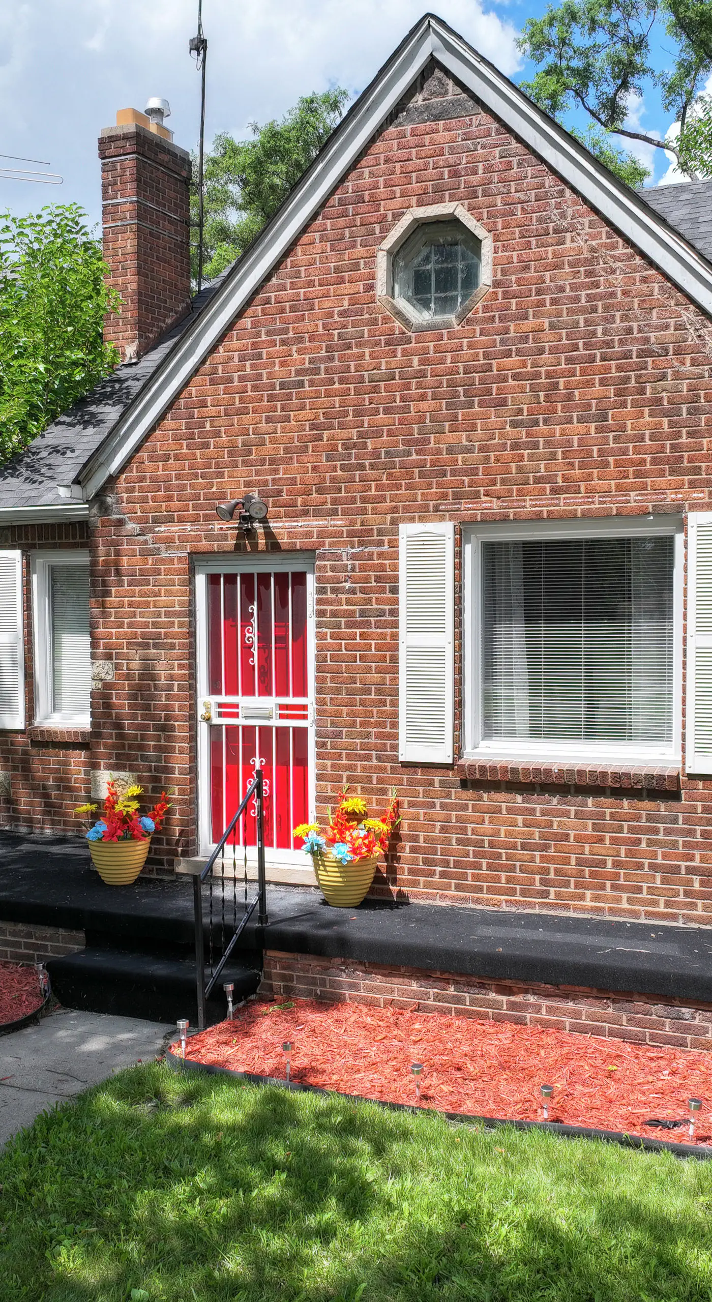 Peaceful Detroit Home w/ Yard: 10 Mi to Downtown!