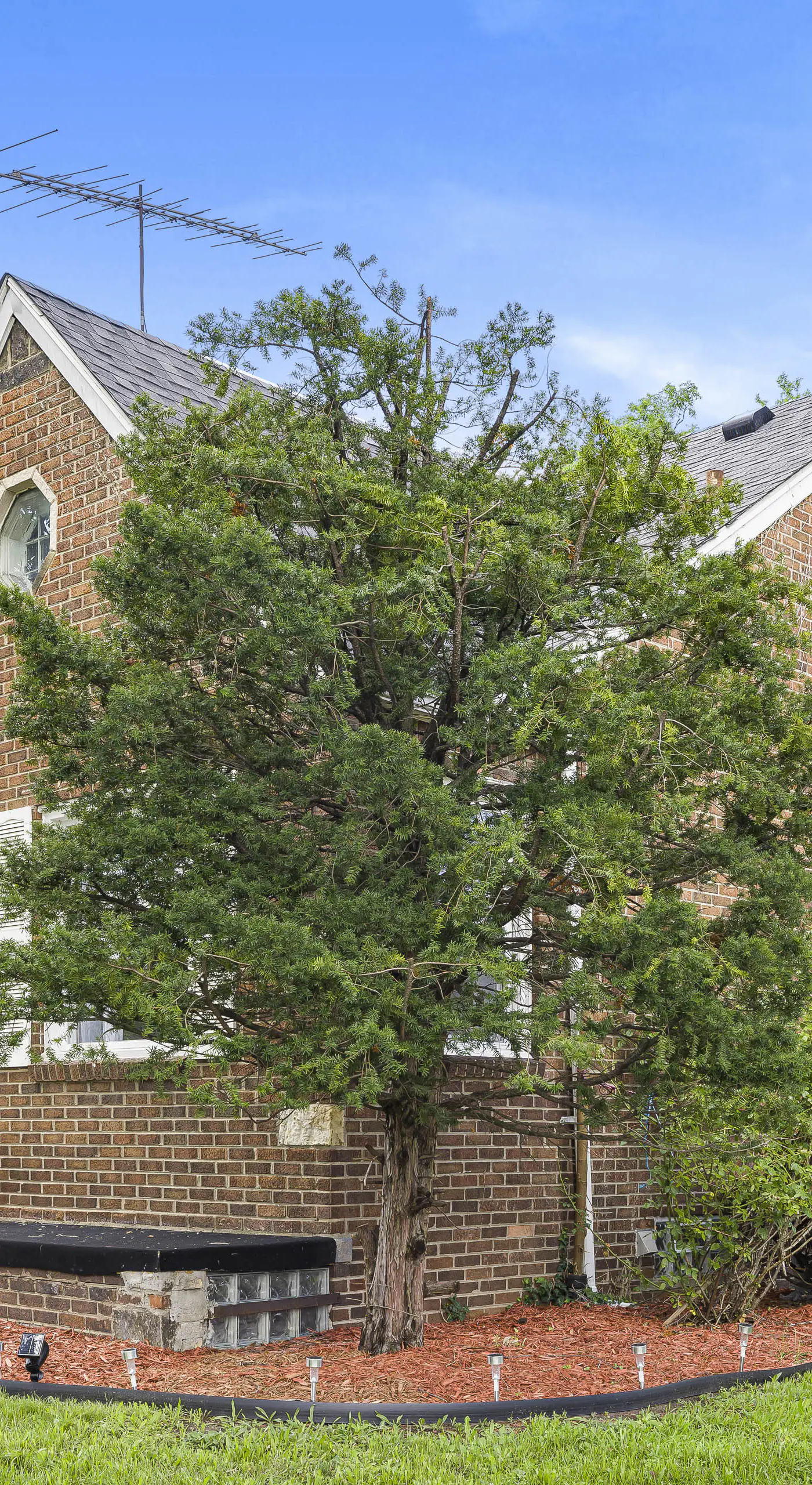 Peaceful Detroit Home w/ Yard: 10 Mi to Downtown!