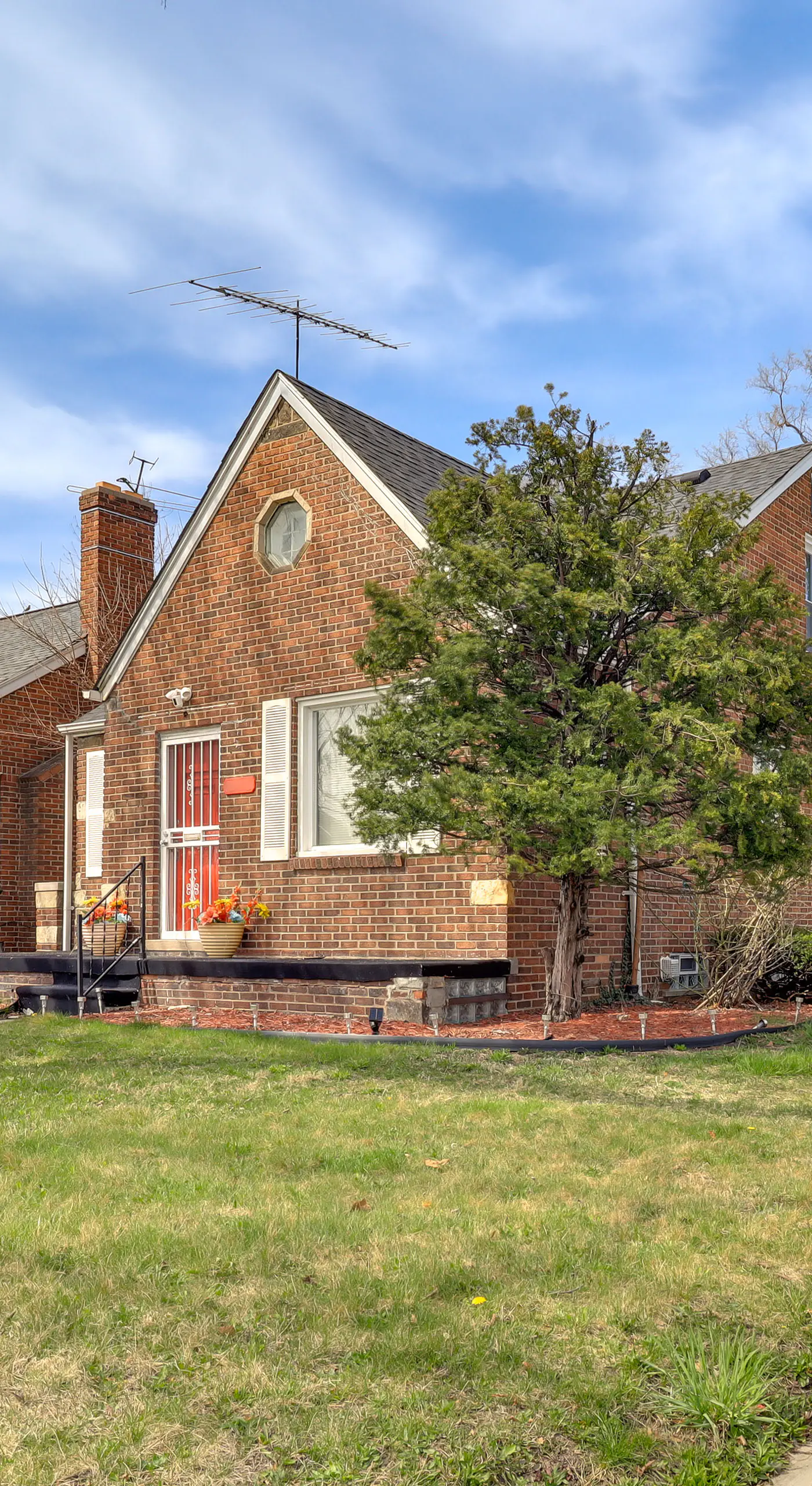 Peaceful Detroit Home w/ Yard: 10 Mi to Downtown!