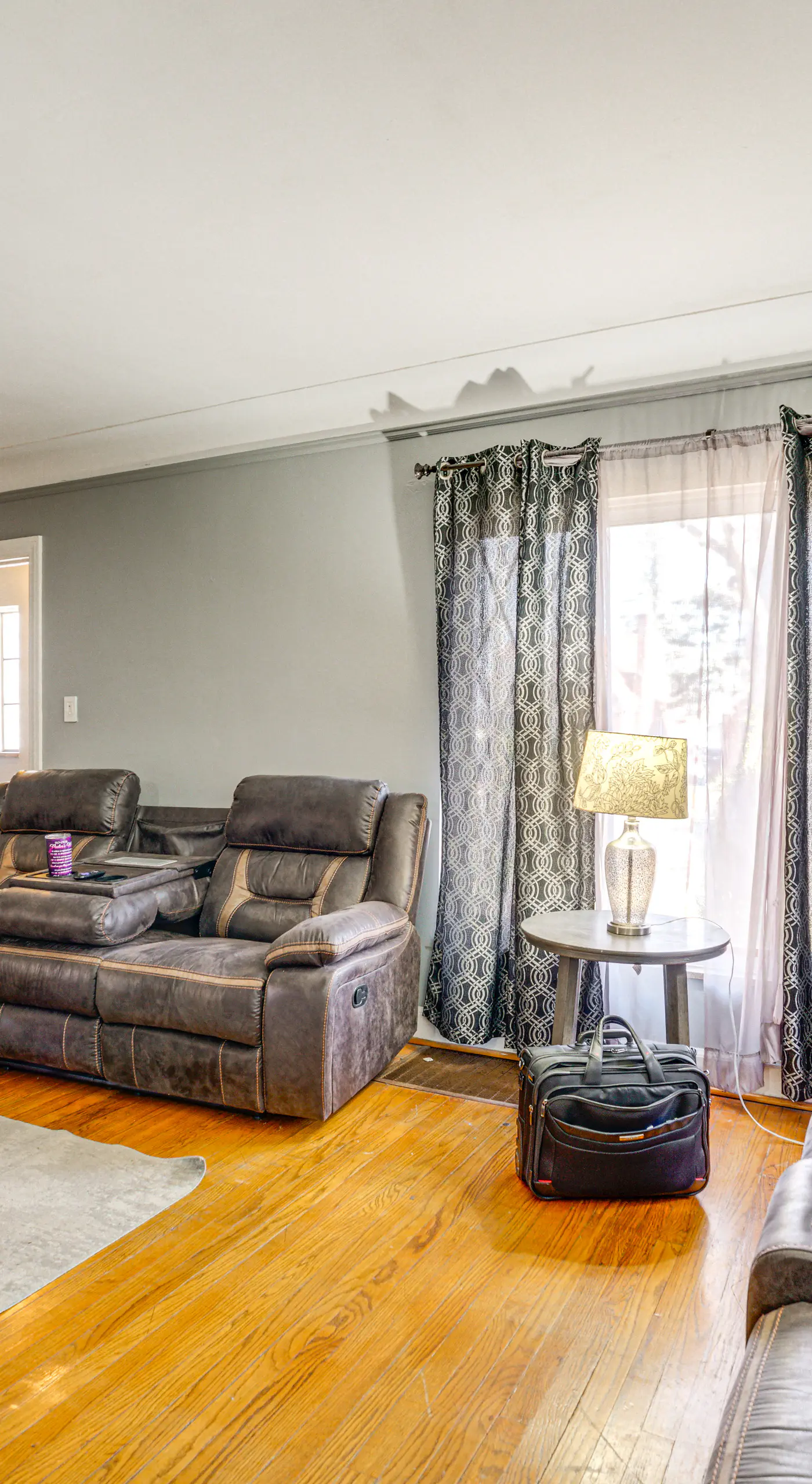 9 MI to Ford Field: Home Work Space & Yard!