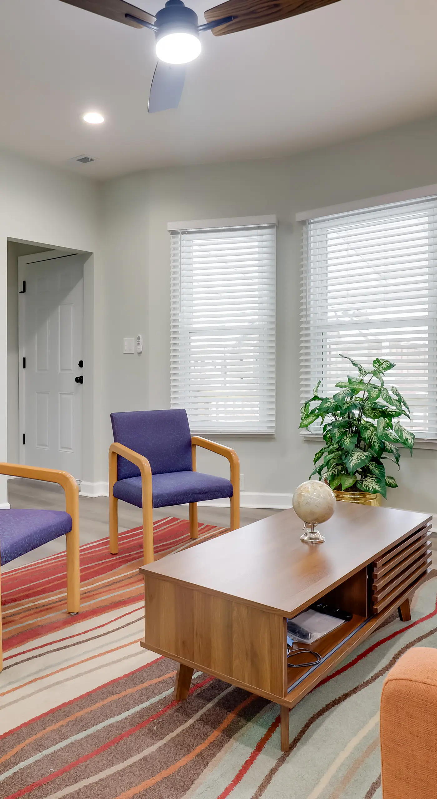 Near Midtown & Medical District! Updated Unit