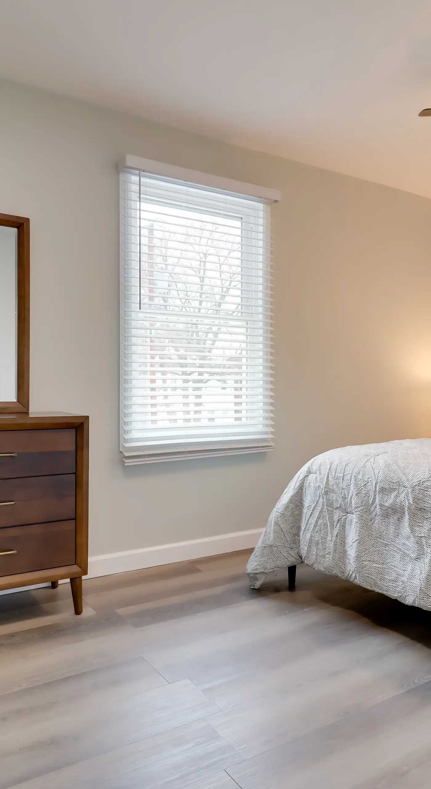 Near Midtown & Medical District! Updated Unit