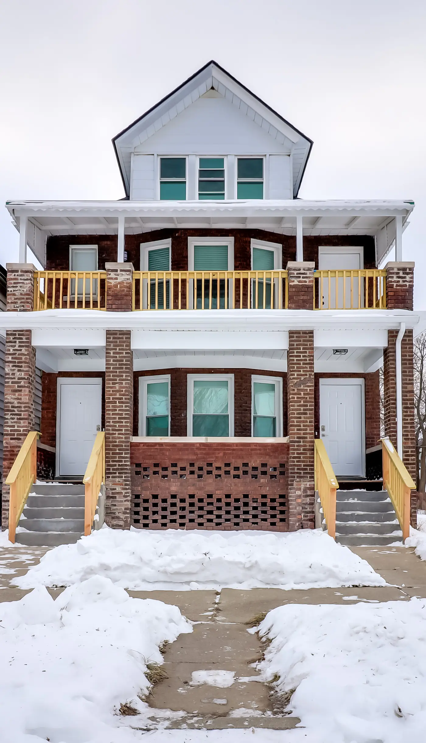 Near Midtown & Medical District! Updated Unit
