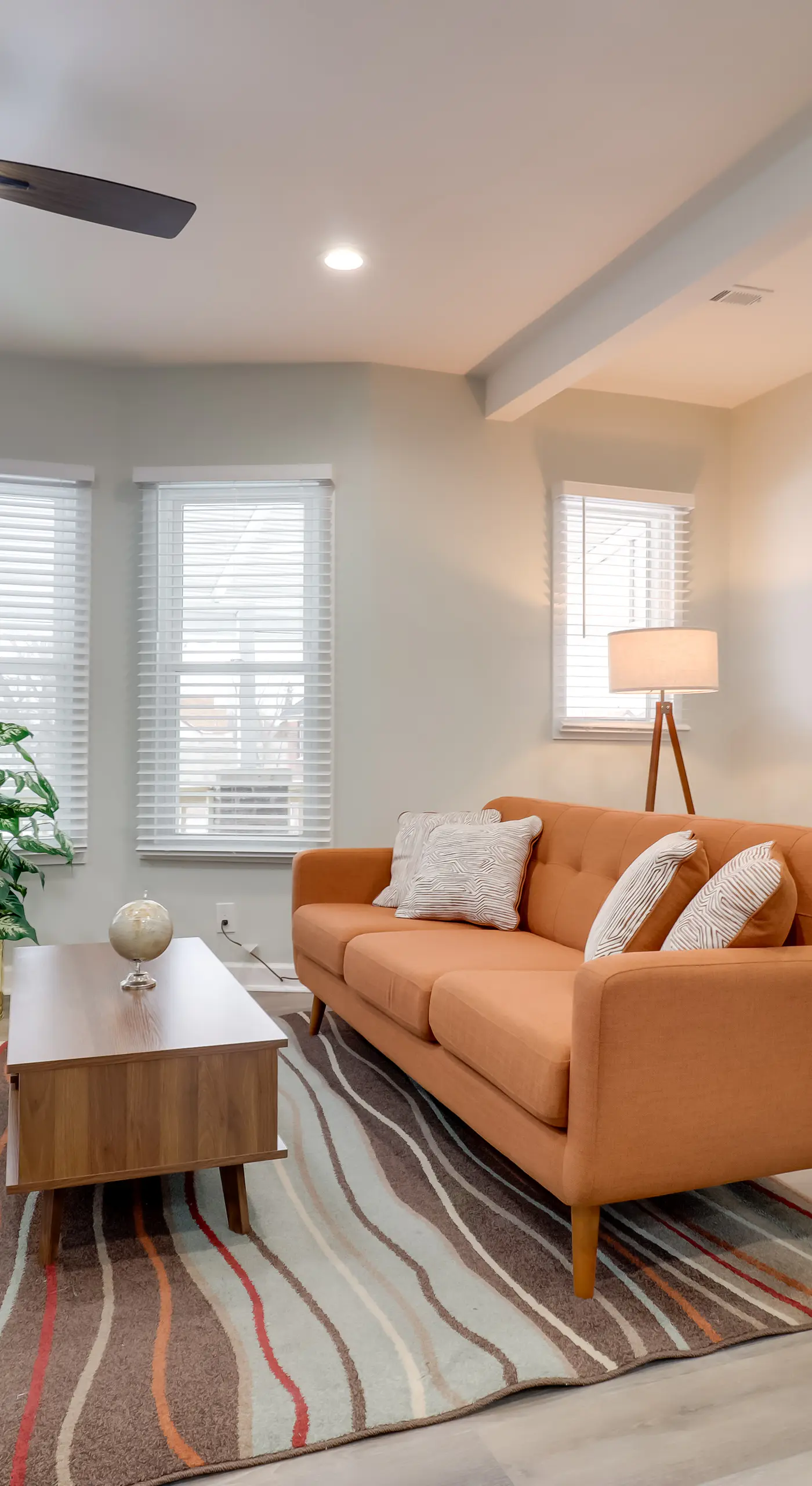 Near Midtown & Medical District! Updated Unit