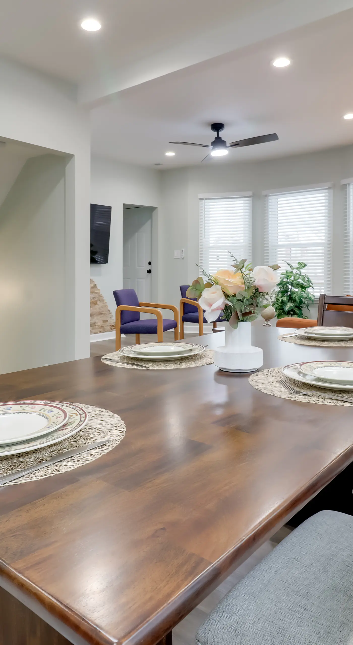 Near Midtown & Medical District! Updated Unit