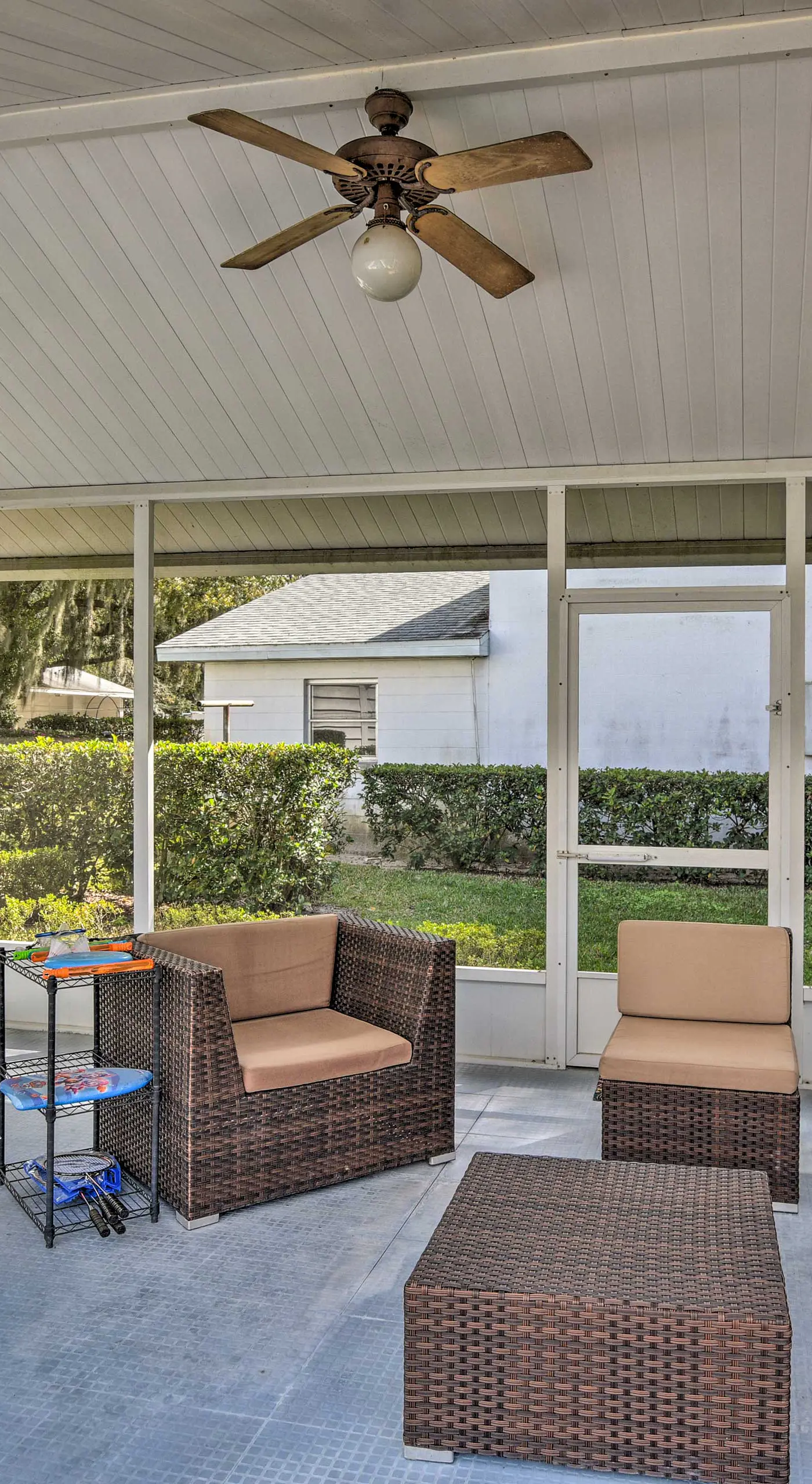 Cottage w/ Private Pool - Walk to Lake Wales!