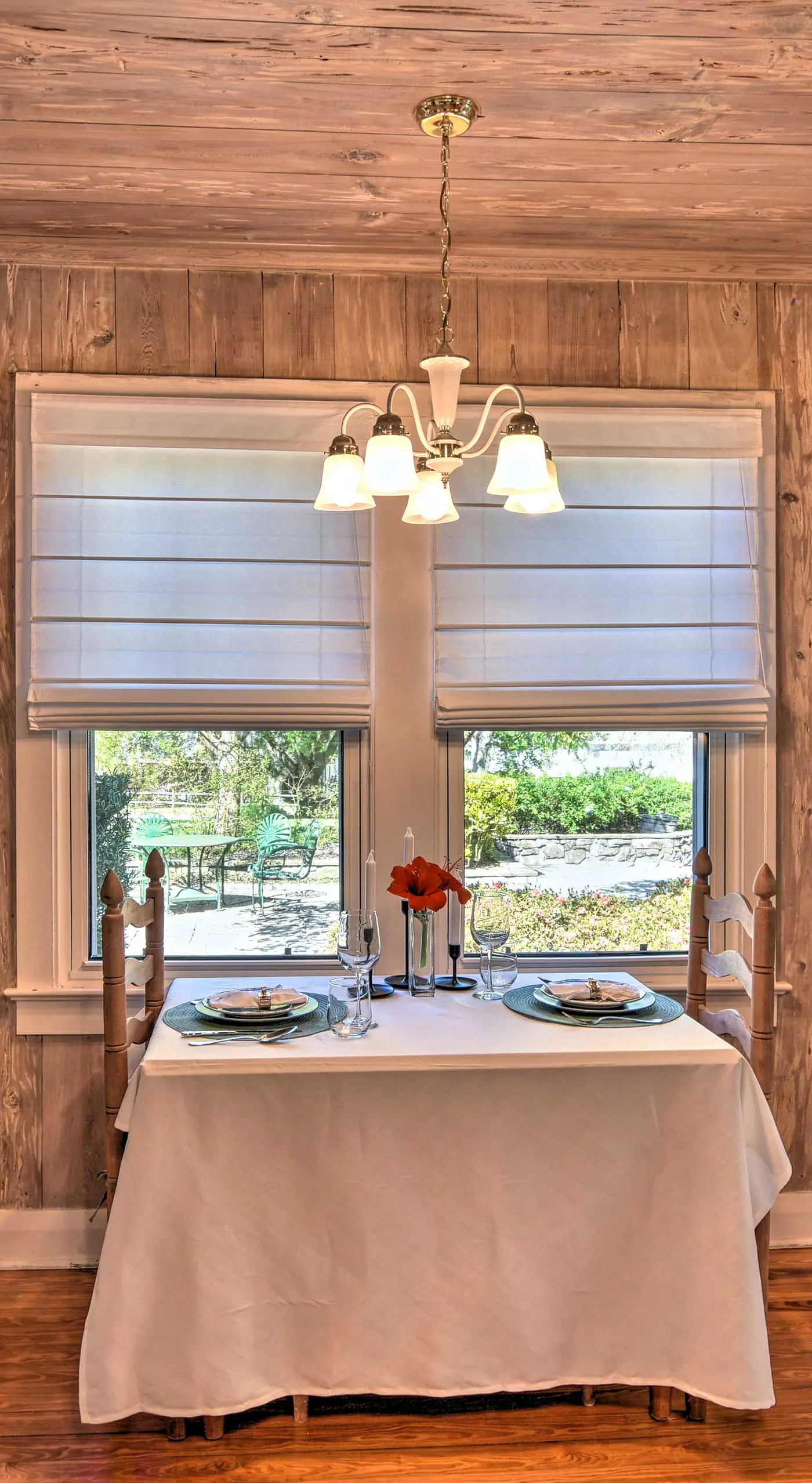 Cottage w/ Private Pool - Walk to Lake Wales!