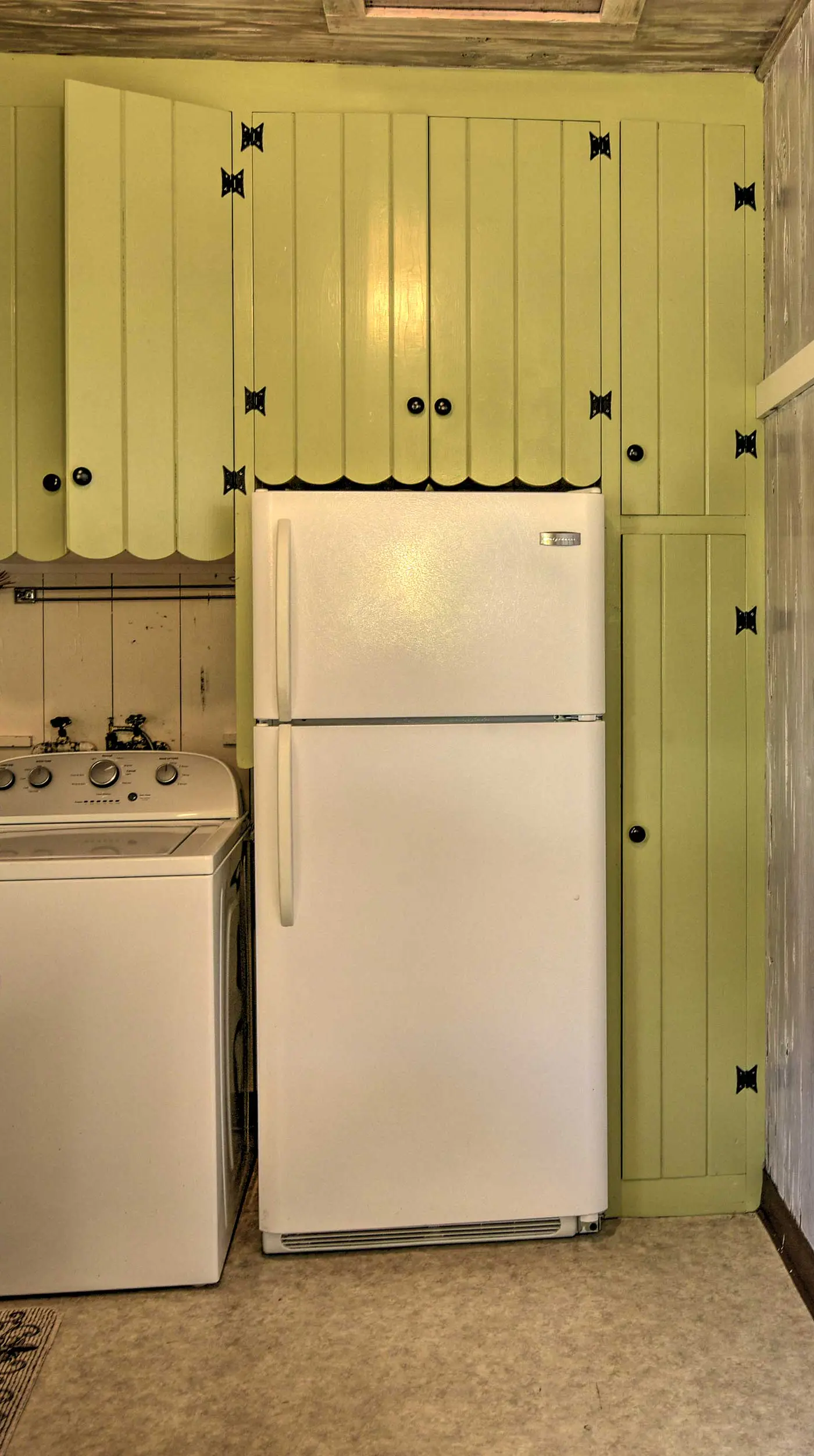 Cottage w/ Private Pool - Walk to Lake Wales!